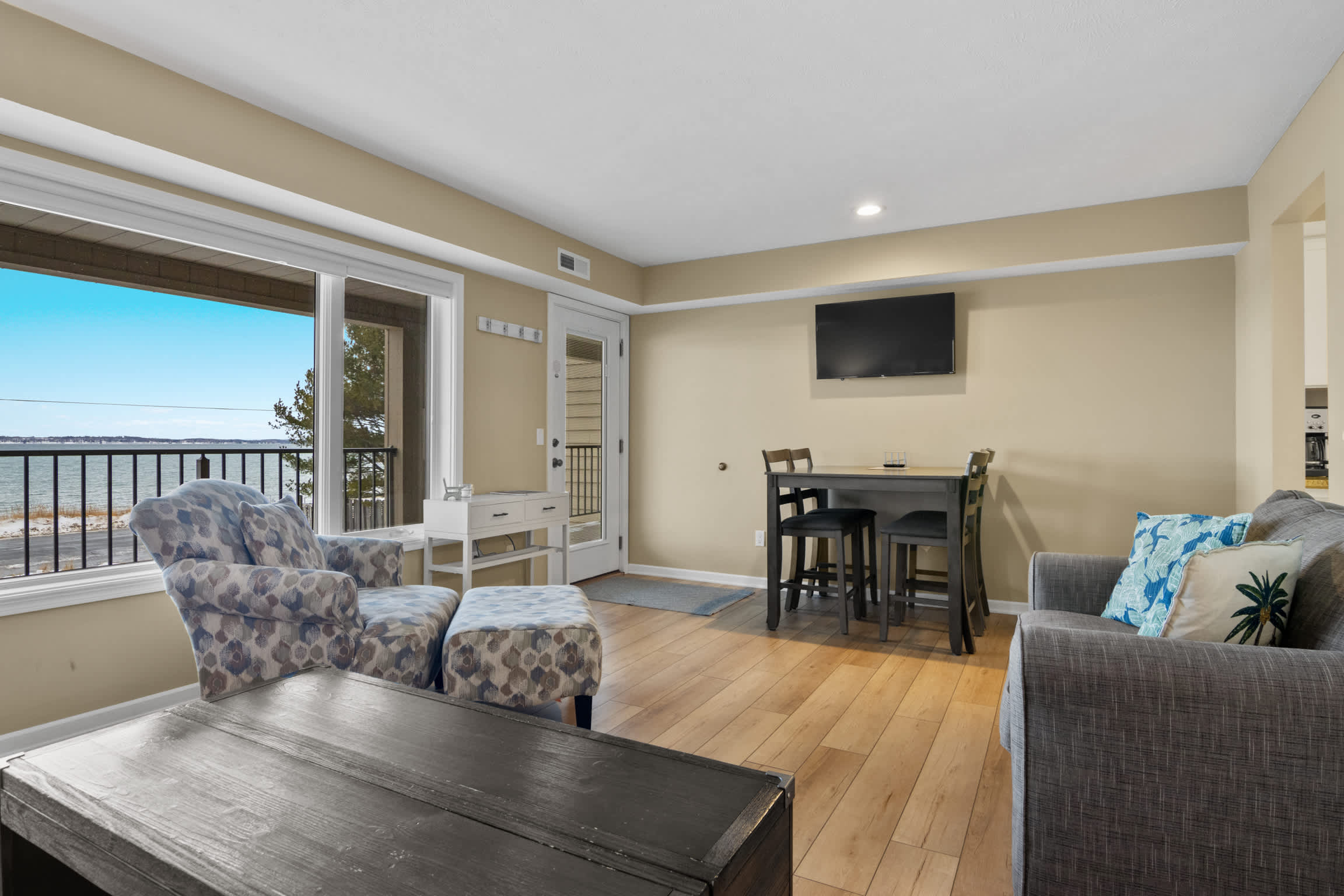 #21 ELK RAPIDS BEACH CONDOMINIUM — Elk Rapids, MI — vacation rental