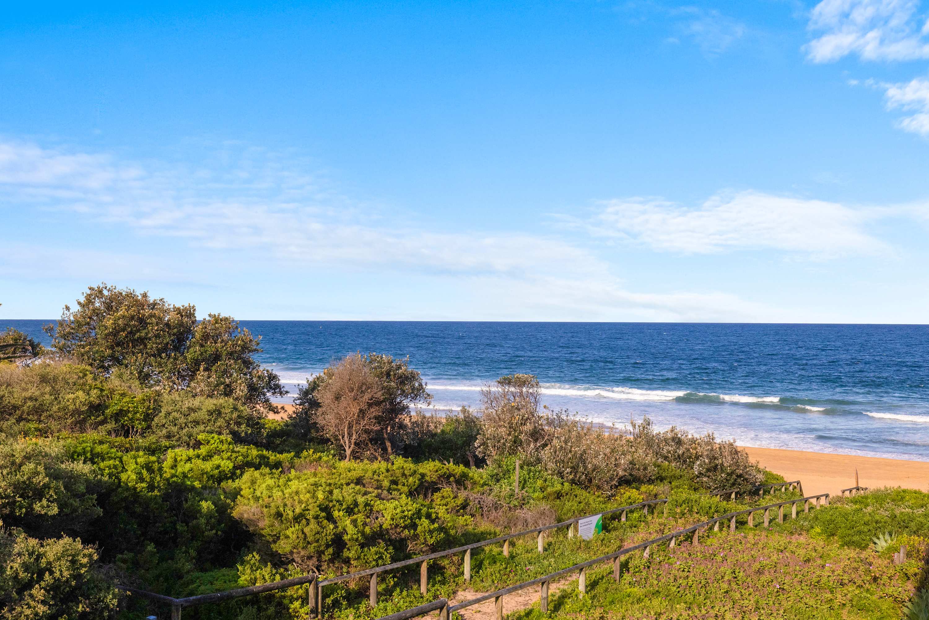 Royal Surf - Beach Front Paradise
