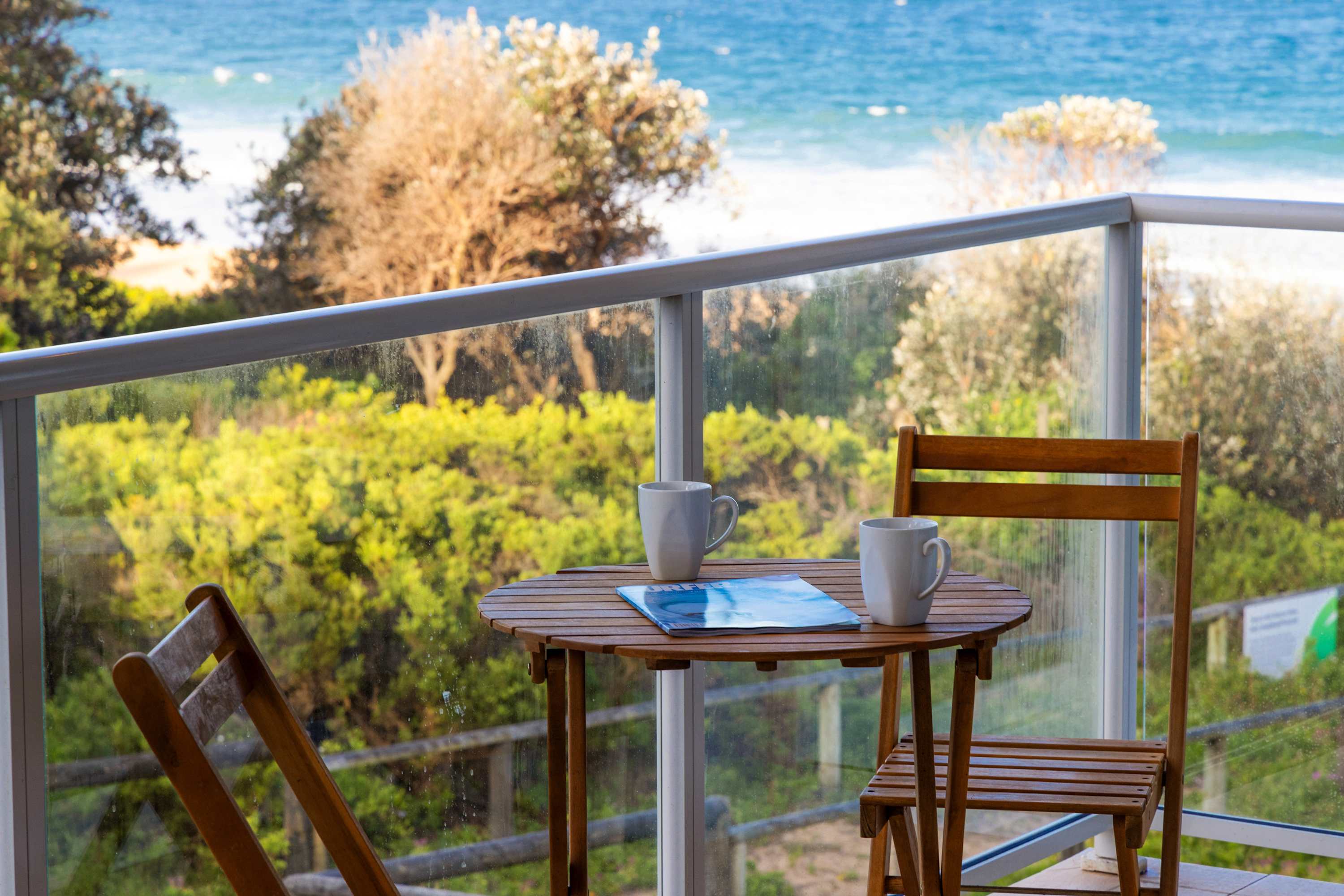 Royal Surf - Beach Front Paradise