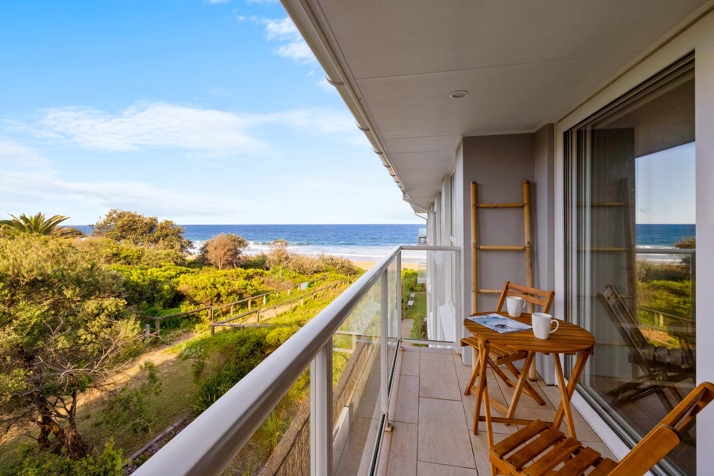 Royal Surf - Beach Front Paradise
