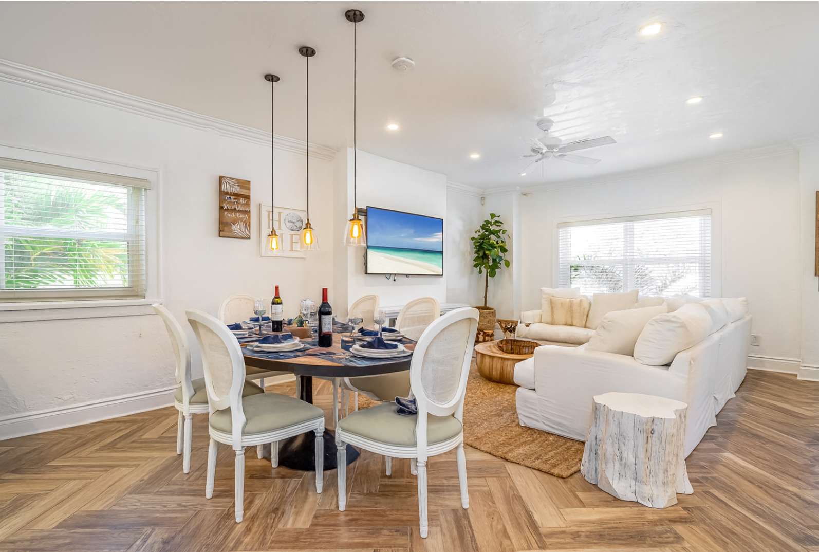 Southwinds Beach House • Jacuzzi • Sleeps 8