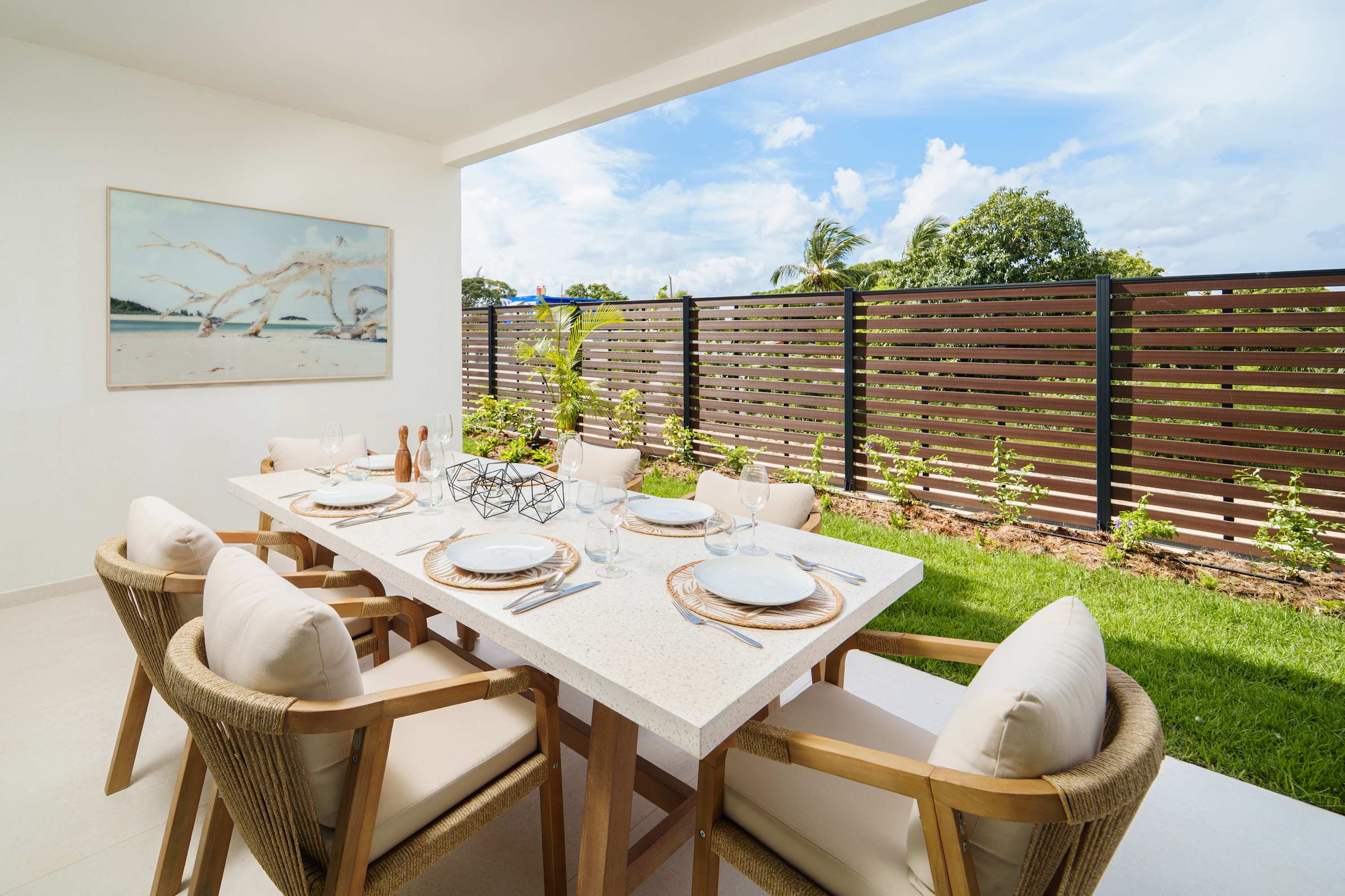 NEW LUX 2BR, Walk to Beach! Sky Pool Deck