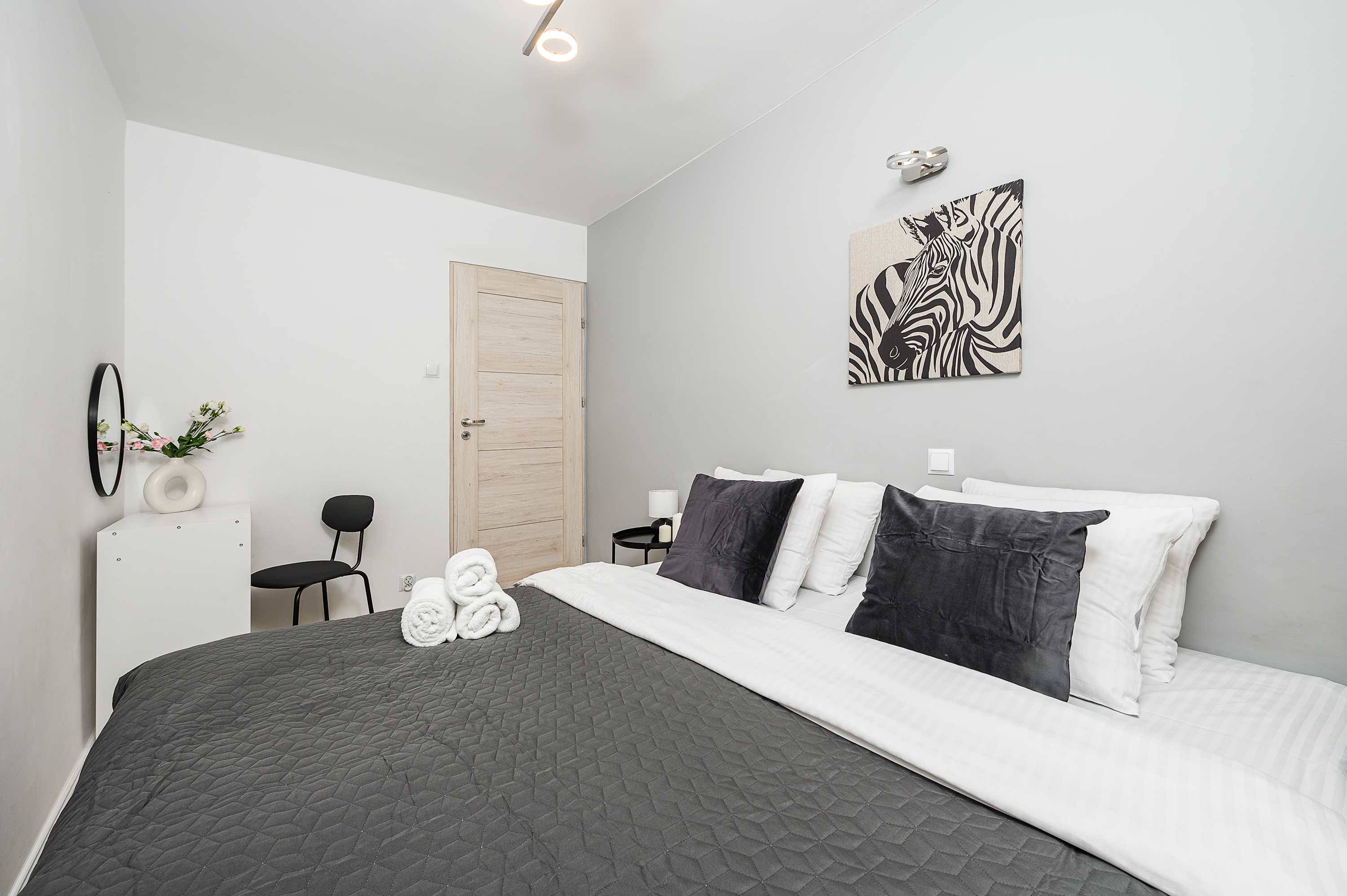 Lumina apt near the Palace of Culture and Science