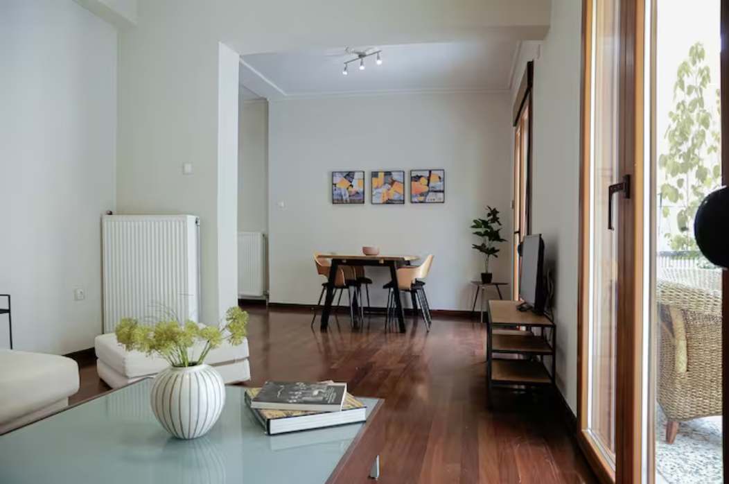 Filippidou 4.1, beautiful penthouse on calm pedestrian road