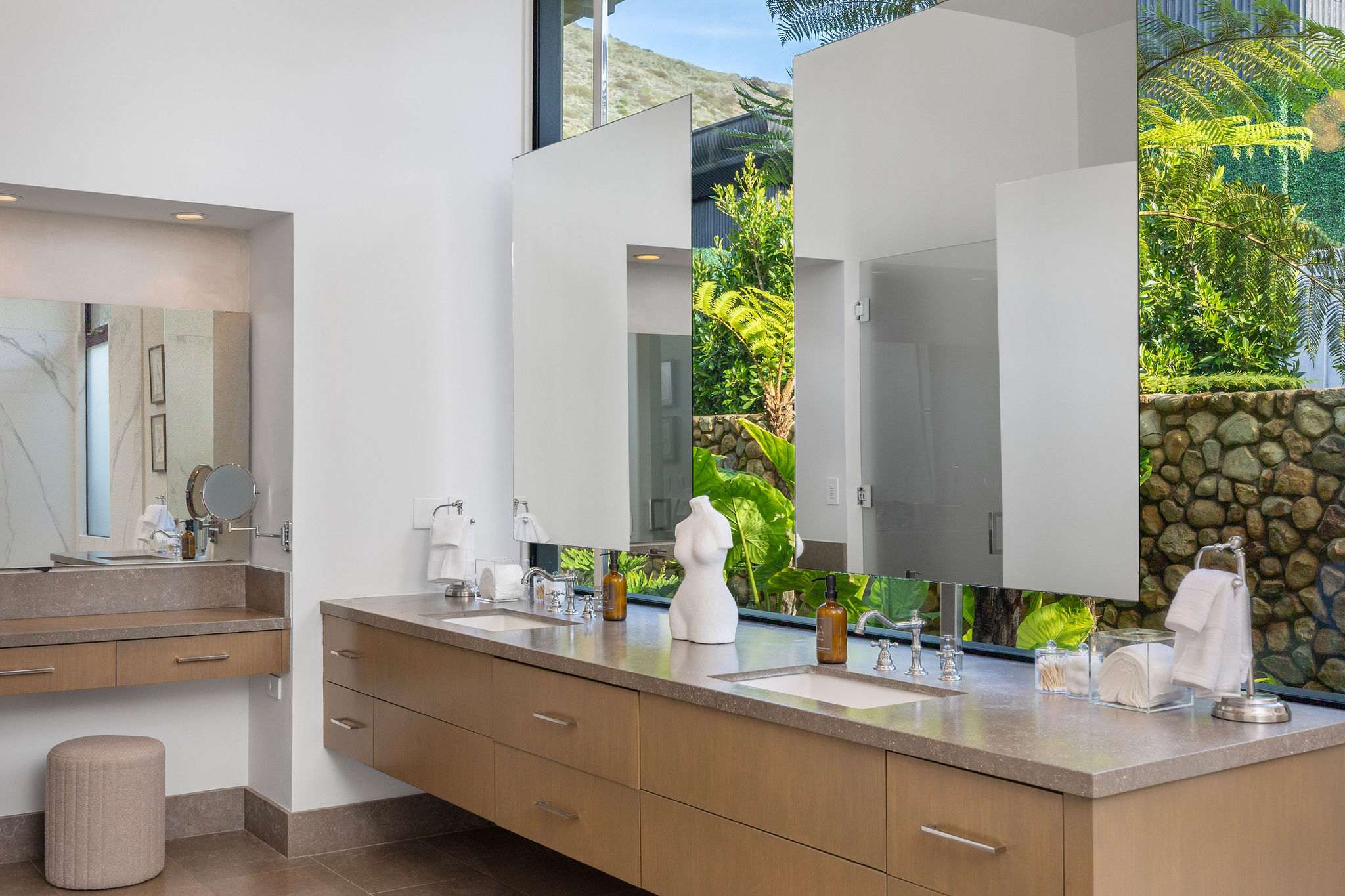 Miramar Estate by Stay Awhile Villas