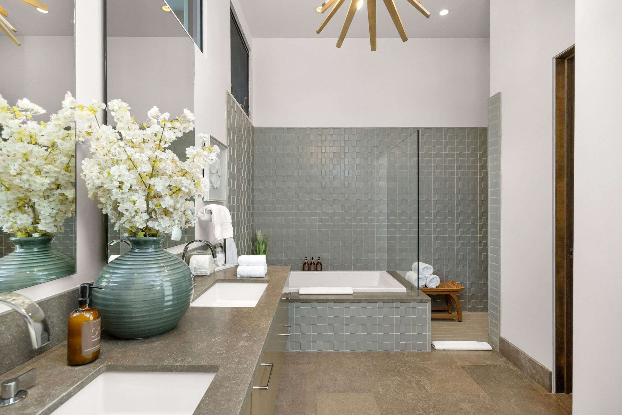 Miramar Estate by Stay Awhile Villas