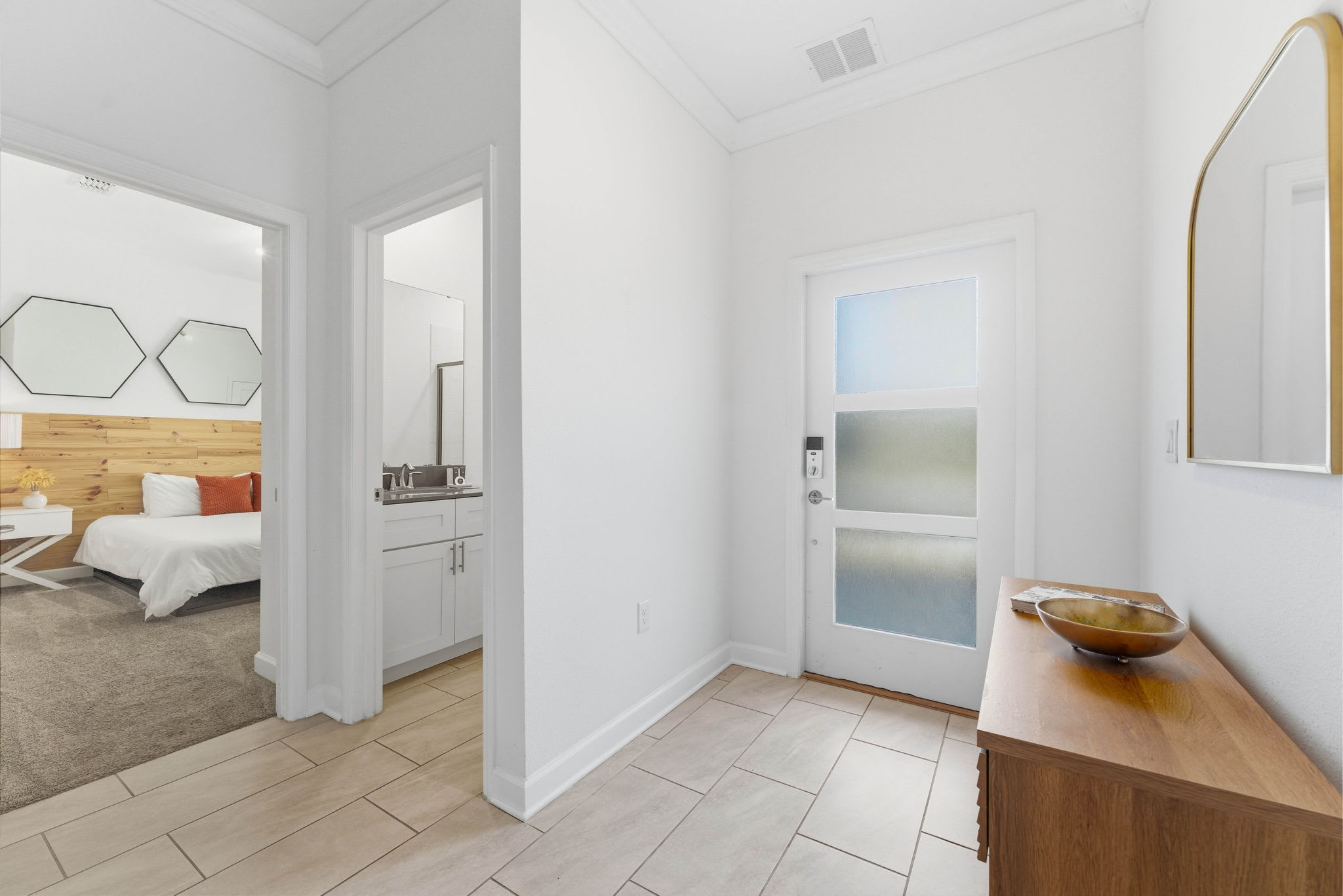 Chic 4BR Disney Retreat with Pool, Mickey Rooms