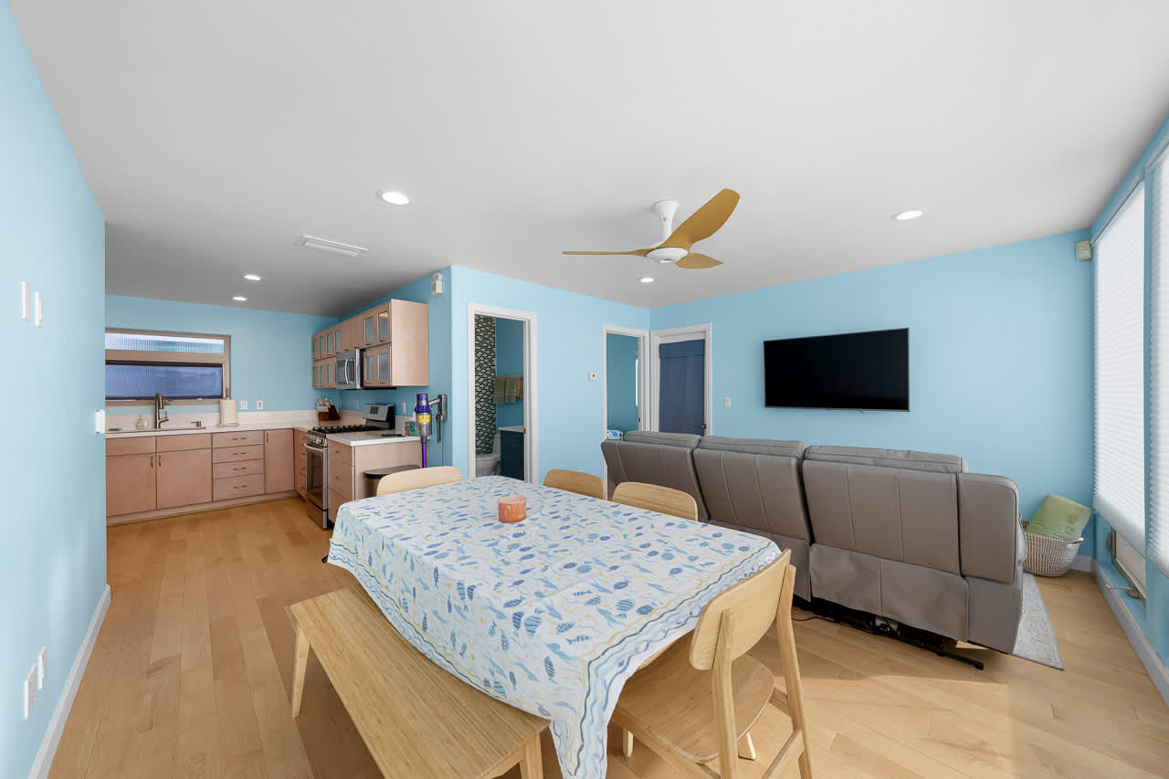 Living Your Best Life Beach House w Roof Top Deck 3