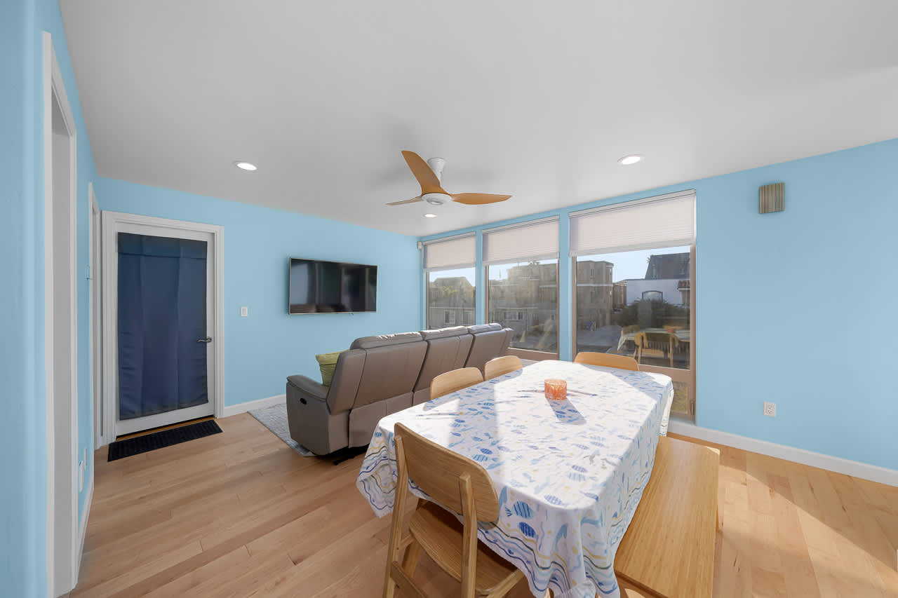 Living Your Best Life Beach House w Roof Top Deck 7