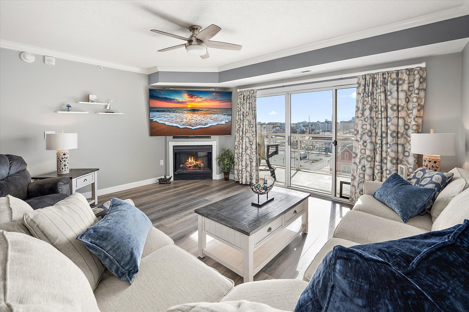 Bay View Three Bedroom Condo with Great Amenities | Photo 2