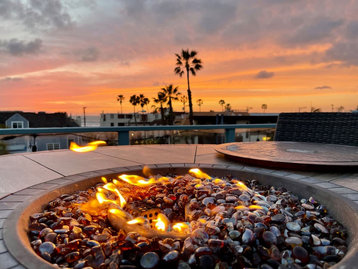 Amazing Views Beach House Roof Top Deck Parking