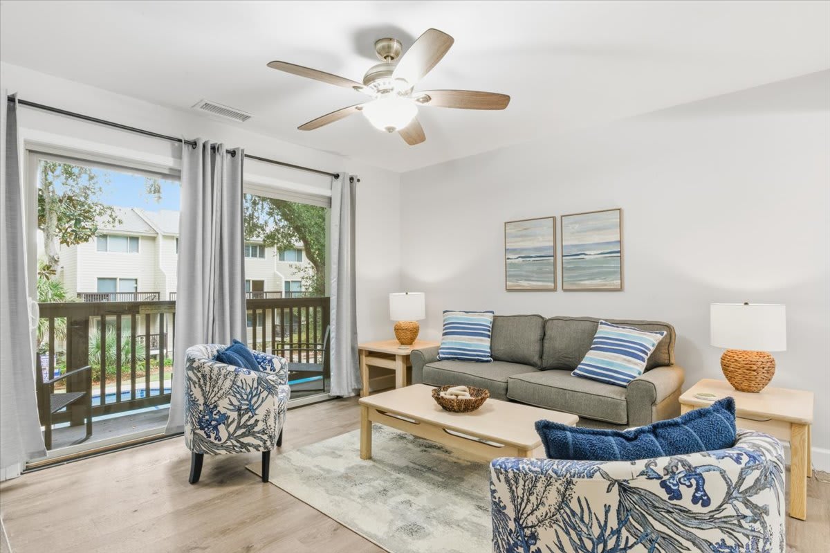 Cozy Coastal Retreat - Walk to Beach & Pool