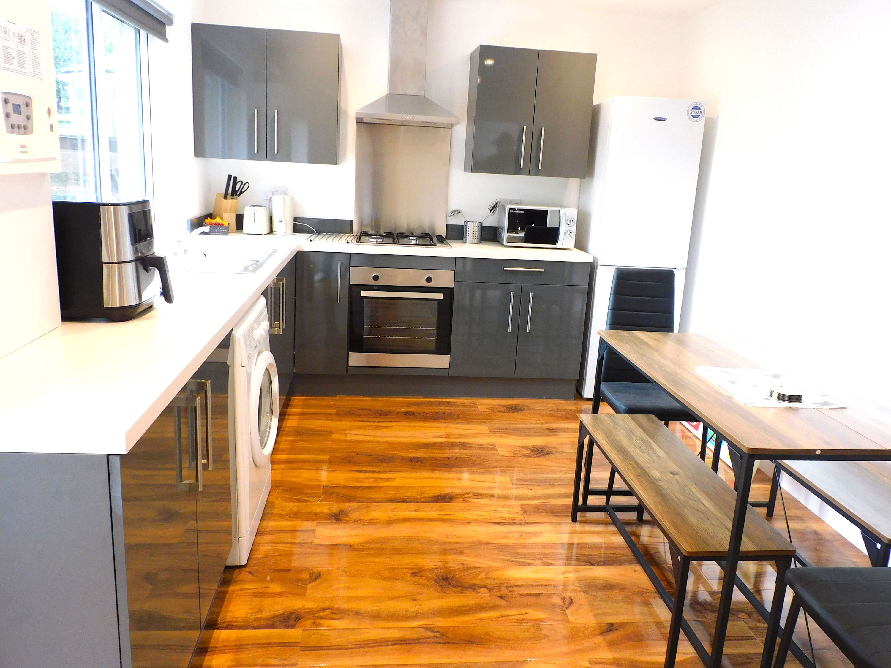 NEW - Large Fully Renovated House in East Kilbride