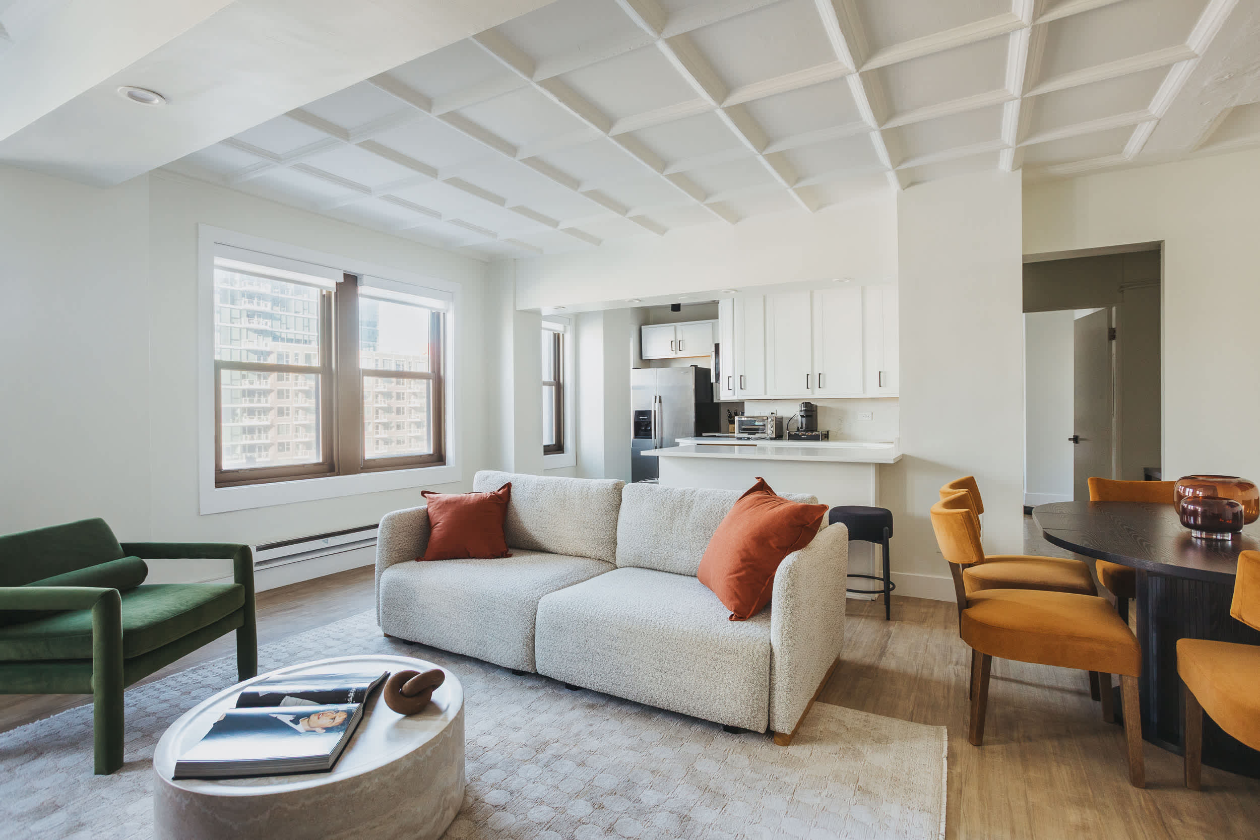 Luxury Designer Apartment 802| Gold Coast/Old Town — Chicago, IL — vacation rental