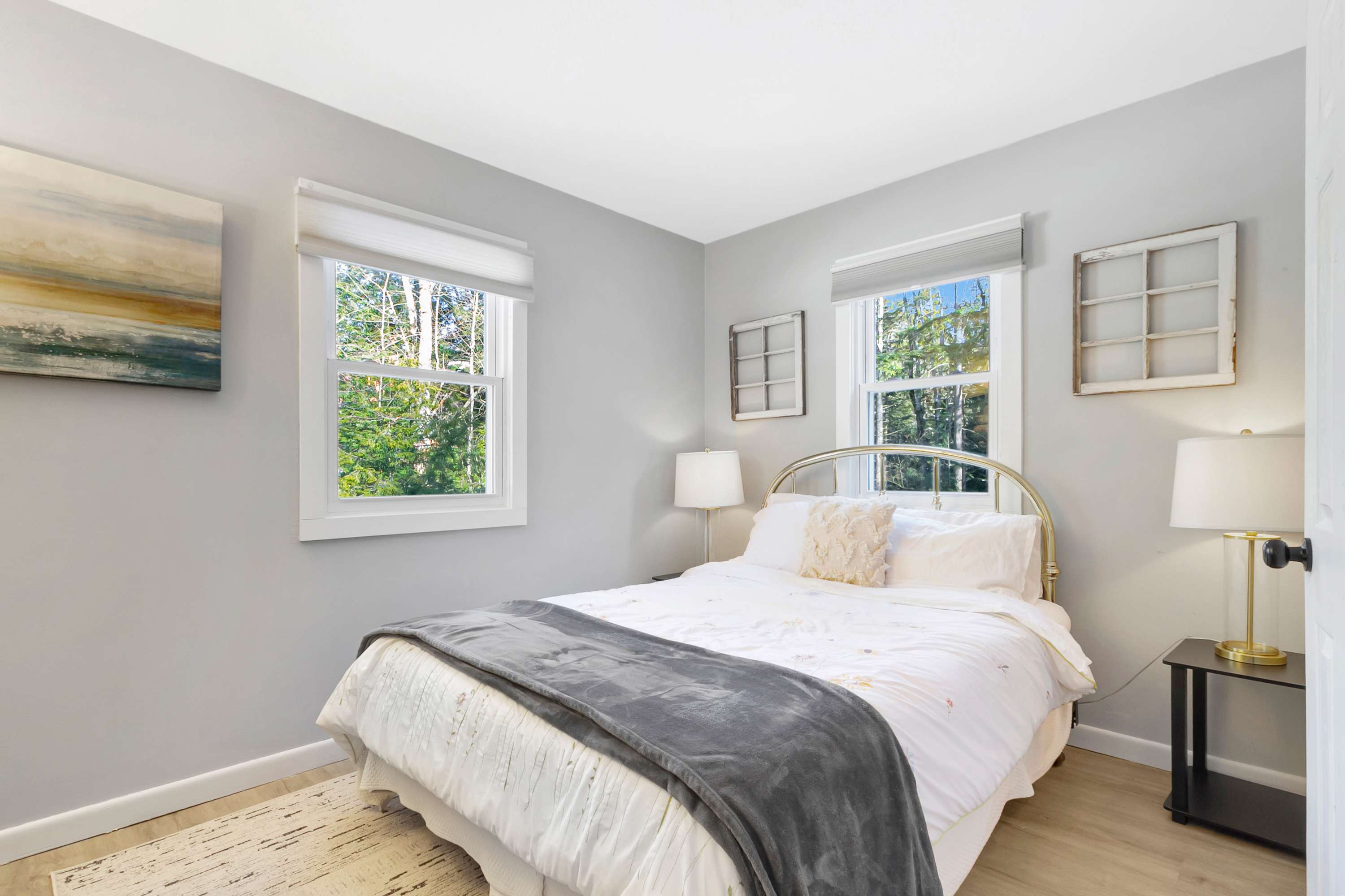 Bluebird Chalet 5 Minutes to MtSnow w Fireplace | Photo 21