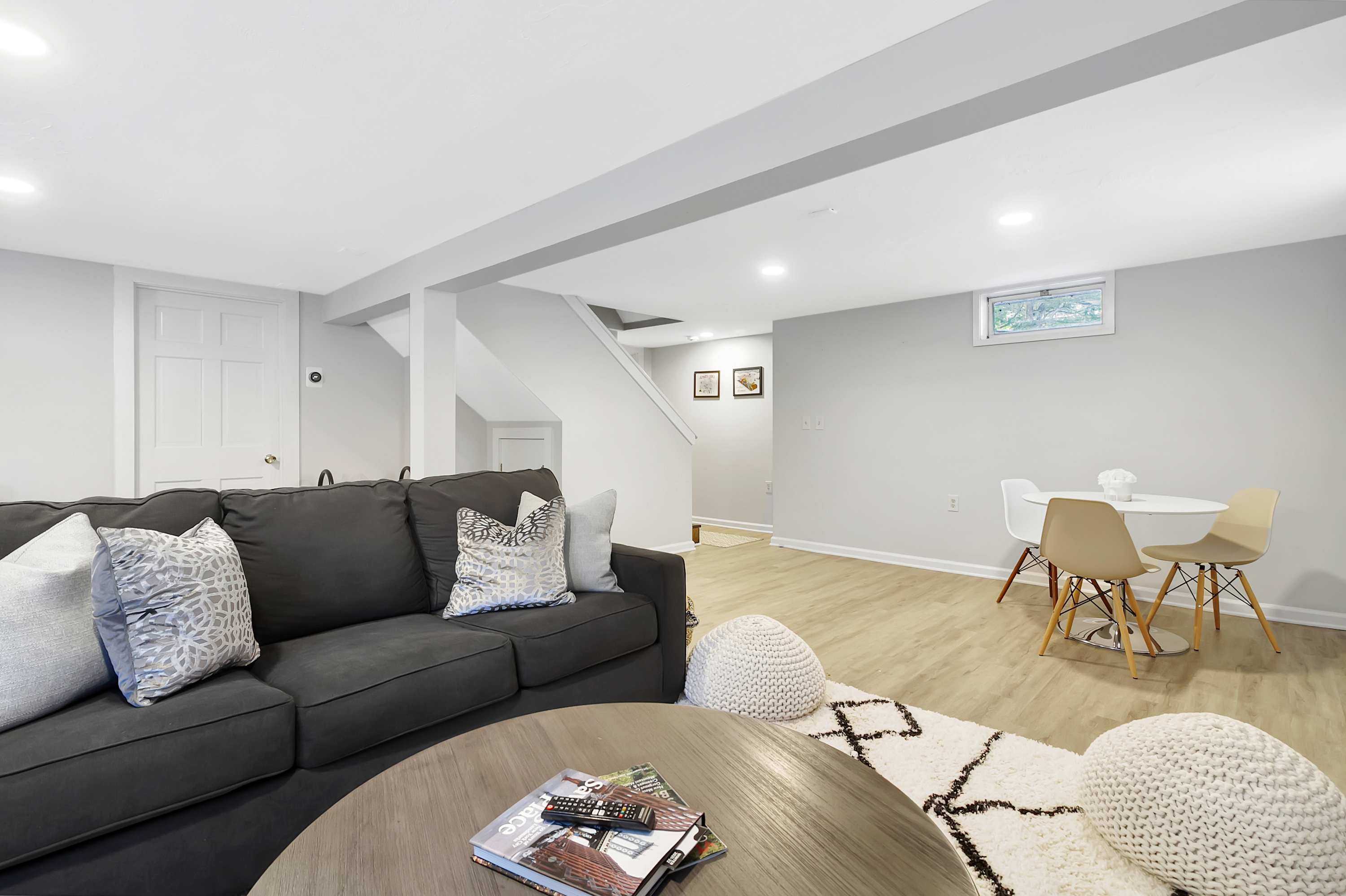 Bluebird Chalet 5 Minutes to MtSnow w Fireplace | Photo 17