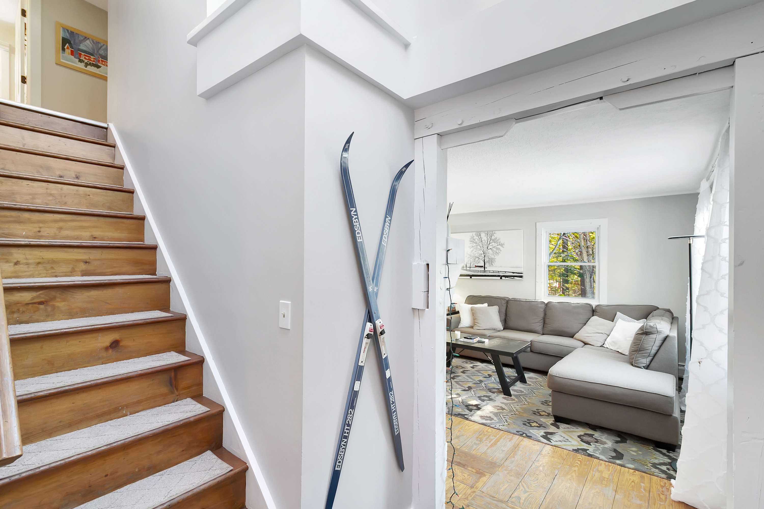 Bluebird Chalet 5 Minutes to MtSnow w Fireplace | Photo 8