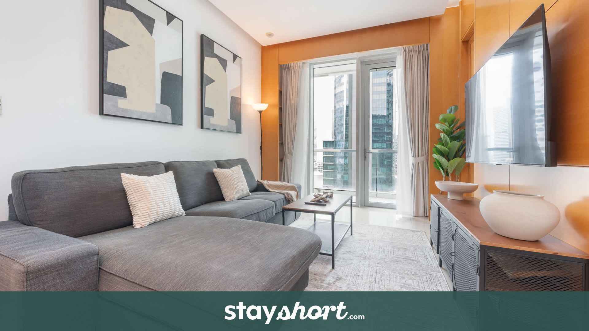 Free housekeeping visits during your stay - StayShort - Cozy & Comfortable 1BR in Business Bay — Business Bay, Dubai — vacation rental