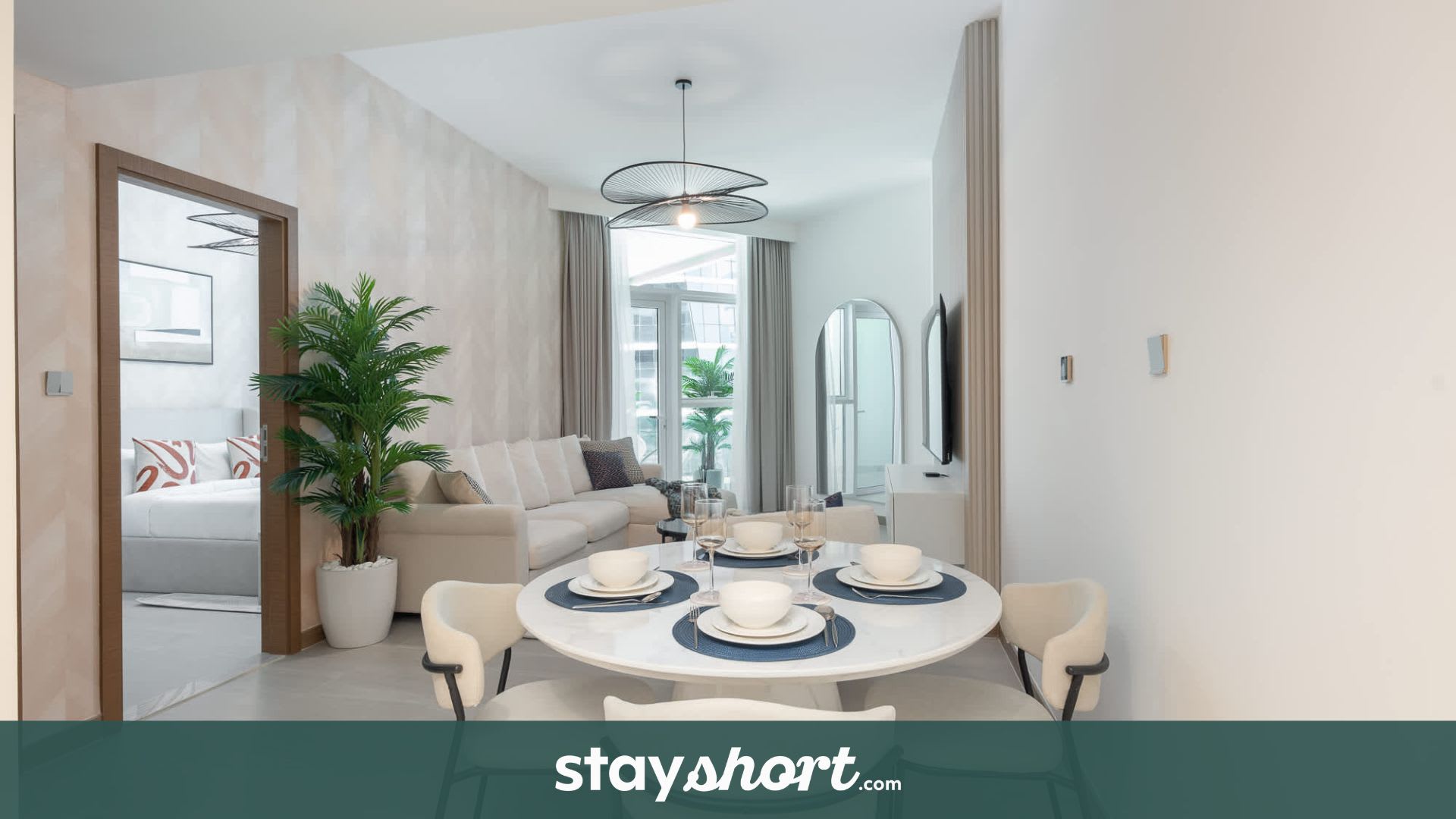 Free housekeeping visits during your stay - StayShort - Splendid 1-Bedroom in Business Bay for 4 — Business Bay, Dubai — vacation rental
