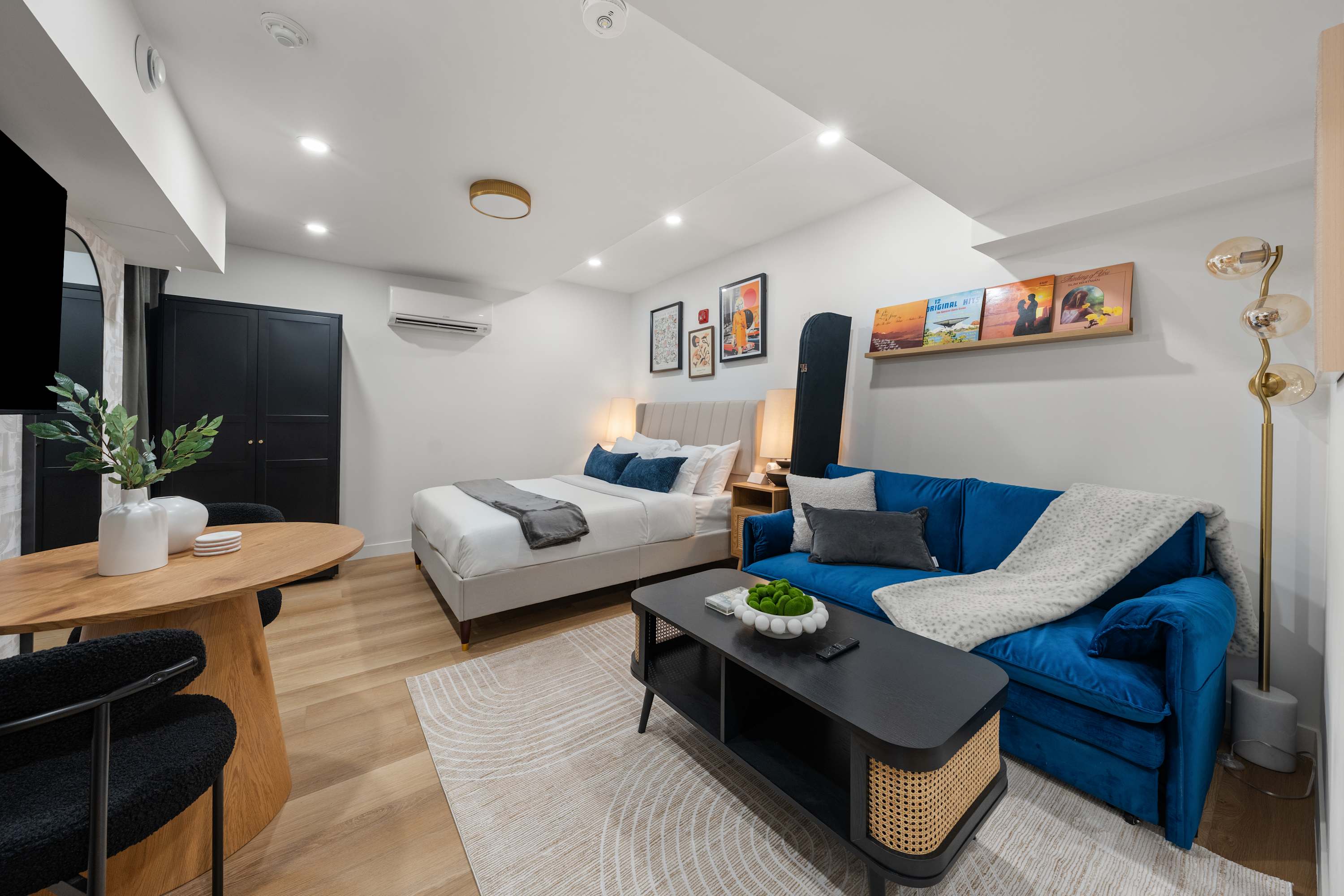 Featured Property The McCaul Cozy Basement Studio in Heart of DT