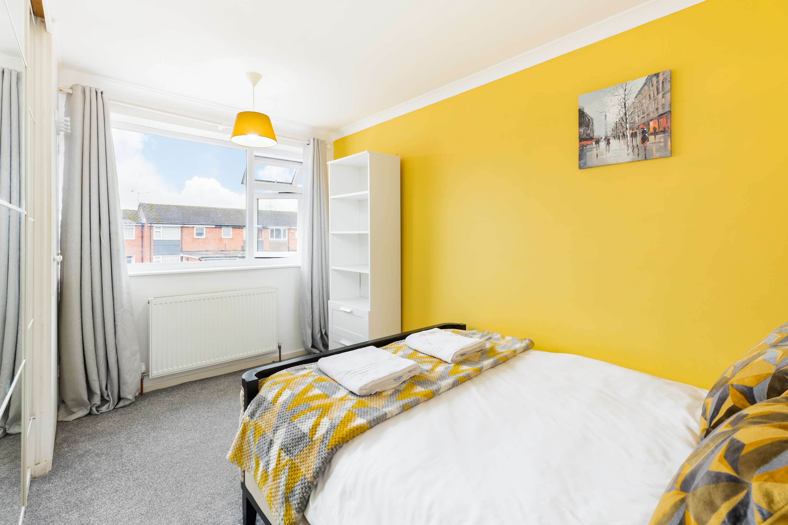 View 4 Bed Coventry Home • Near Uni Hospital • Parking in 28 Manfield Avenue CV2 2HN 4 Bed Coventry Home • Near Uni Hospital • Parking in 28 Manfield Avenue CV2 2HN - Property image 11 - VivreStays