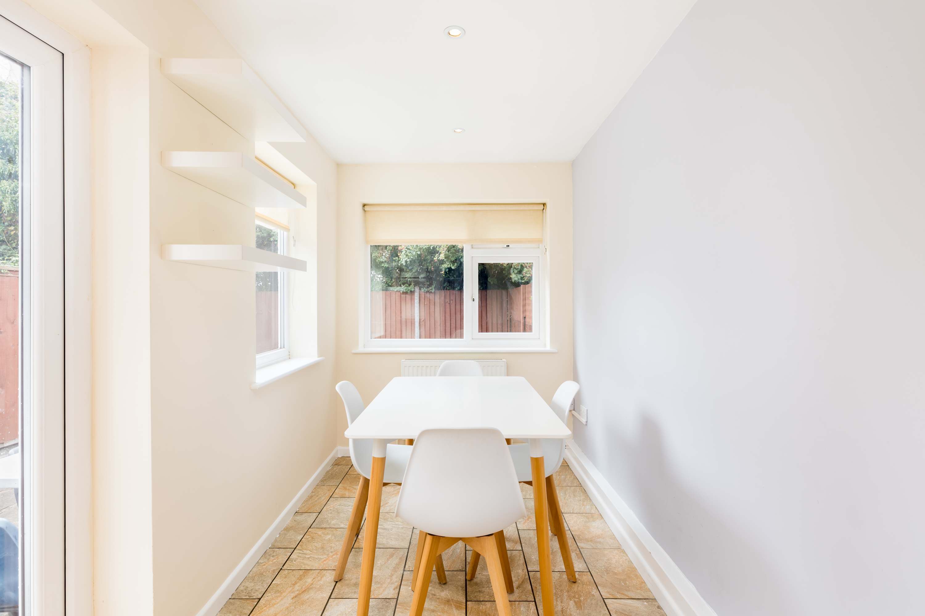 View 4 Bed Coventry Home • Near Uni Hospital • Parking in 28 Manfield Avenue CV2 2HN 4 Bed Coventry Home • Near Uni Hospital • Parking in 28 Manfield Avenue CV2 2HN - Property image 8 - VivreStays