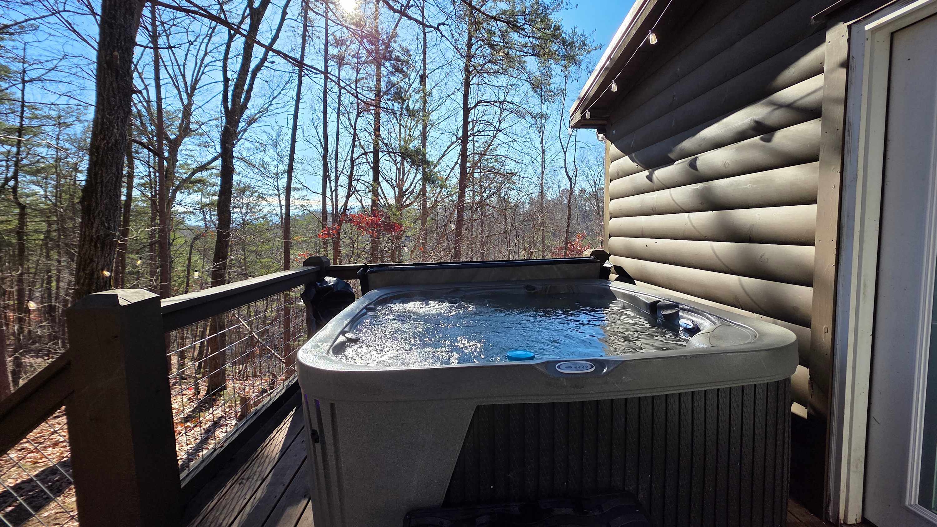 Serene Cabin, Sleeps 11 with Hot Tub, Games and Grill — Sevierville, TN — vacation rental
