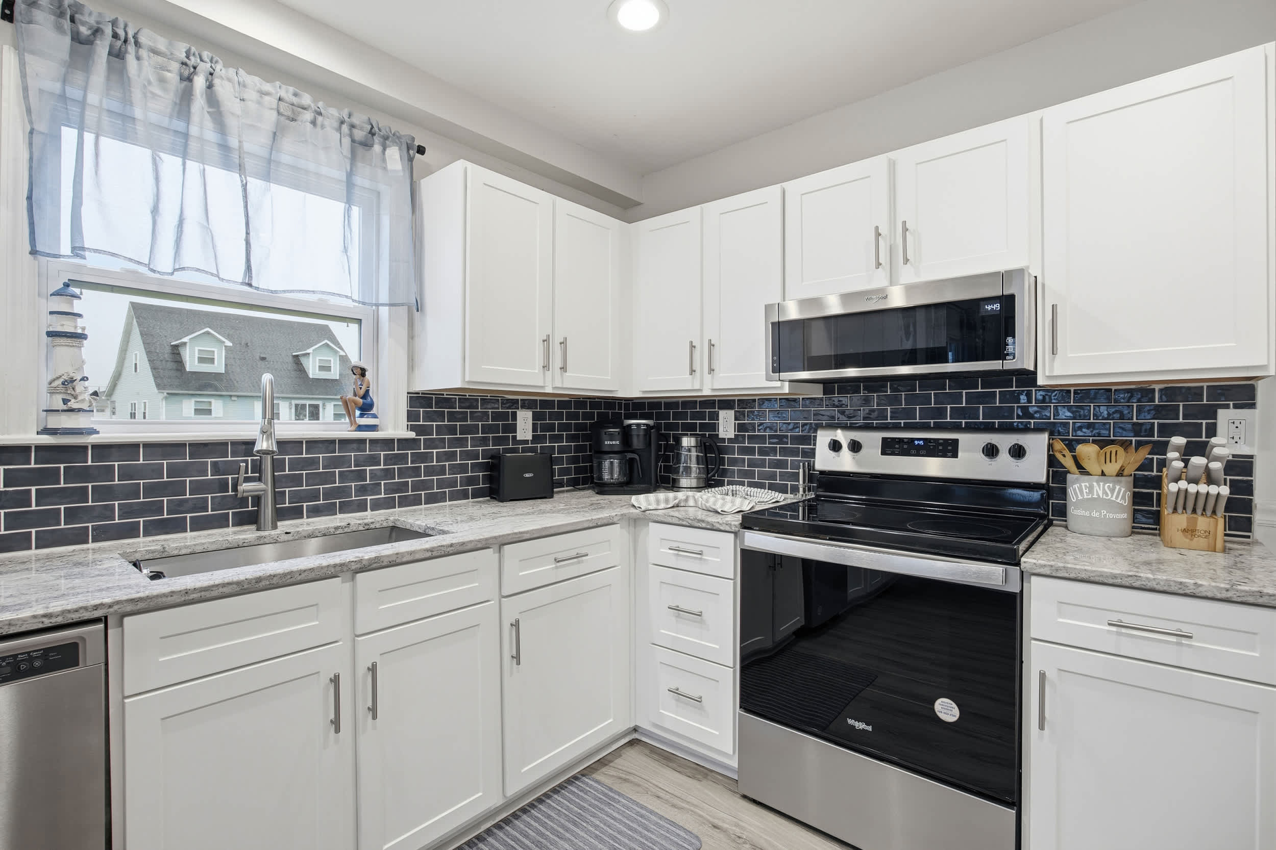 Captain's Cove - Inlet Views w Pool n Casita