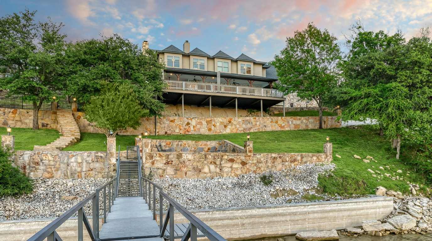 Luxury Lake Escape | Dock, Basketball & Views! — Chico, TX — vacation rental