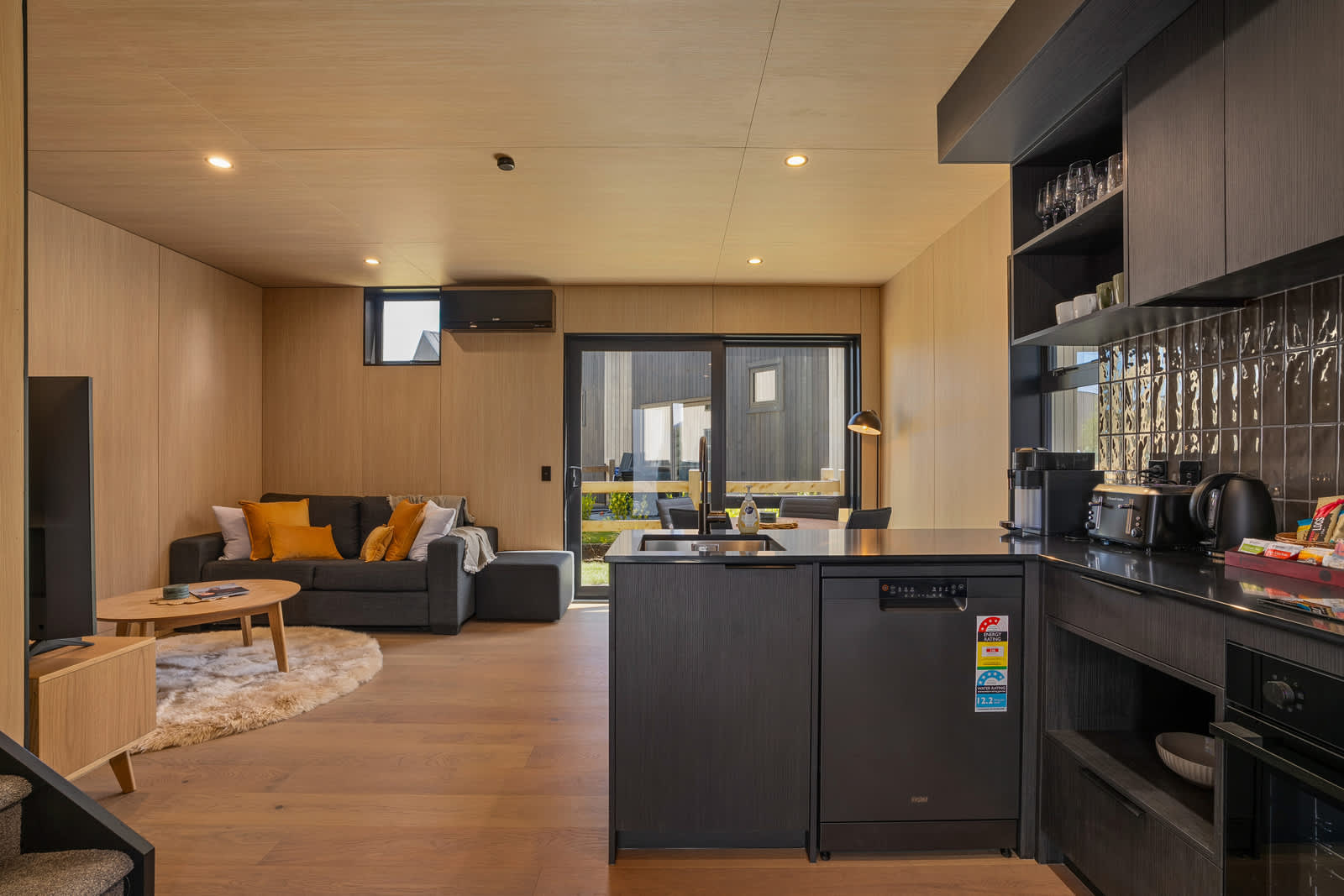 Stylish Queenstown Apartment with Mountain Views