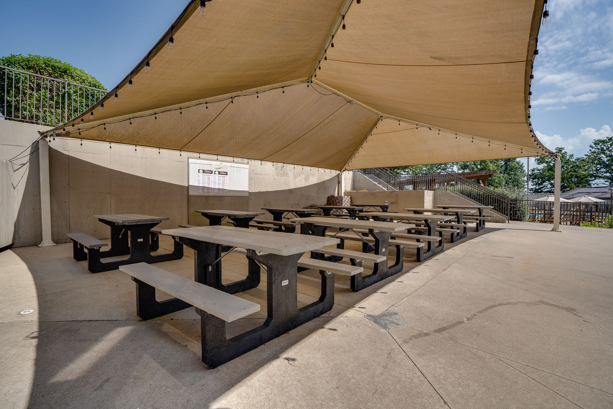 Outdoor Restaurant Seating