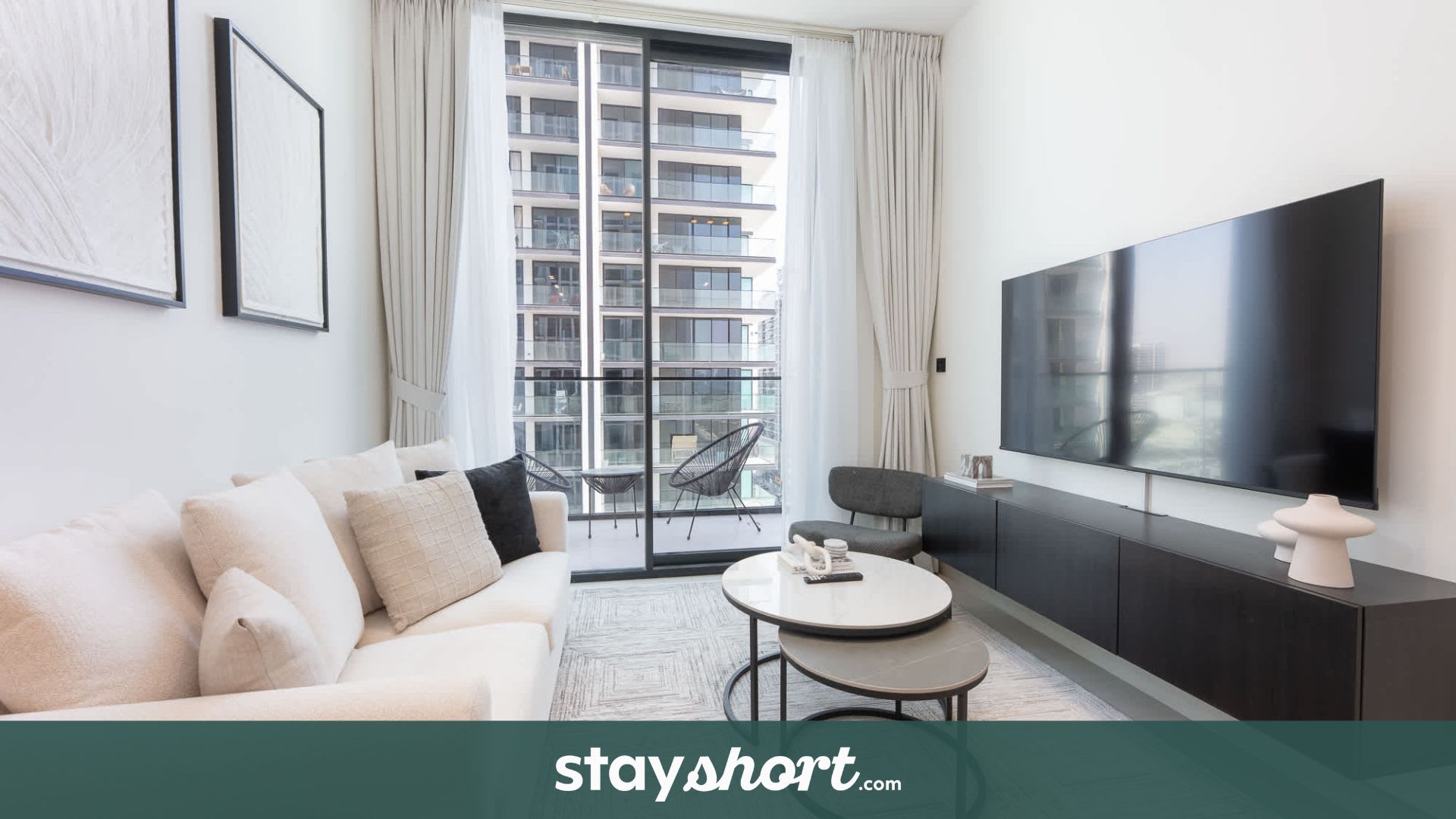 Free housekeeping visits during your stay - StayShort - Elegant 1BR in Binghatti House 4 Guests — JVC, دبي — vacation rental