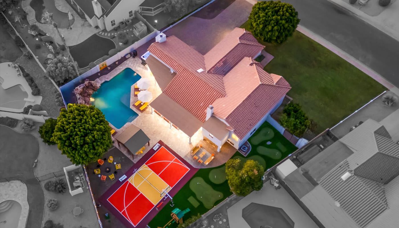 Sleeps 19 • Pool • Sport Court • Putt Putt • Gym — Mesa, AZ — vacation rental