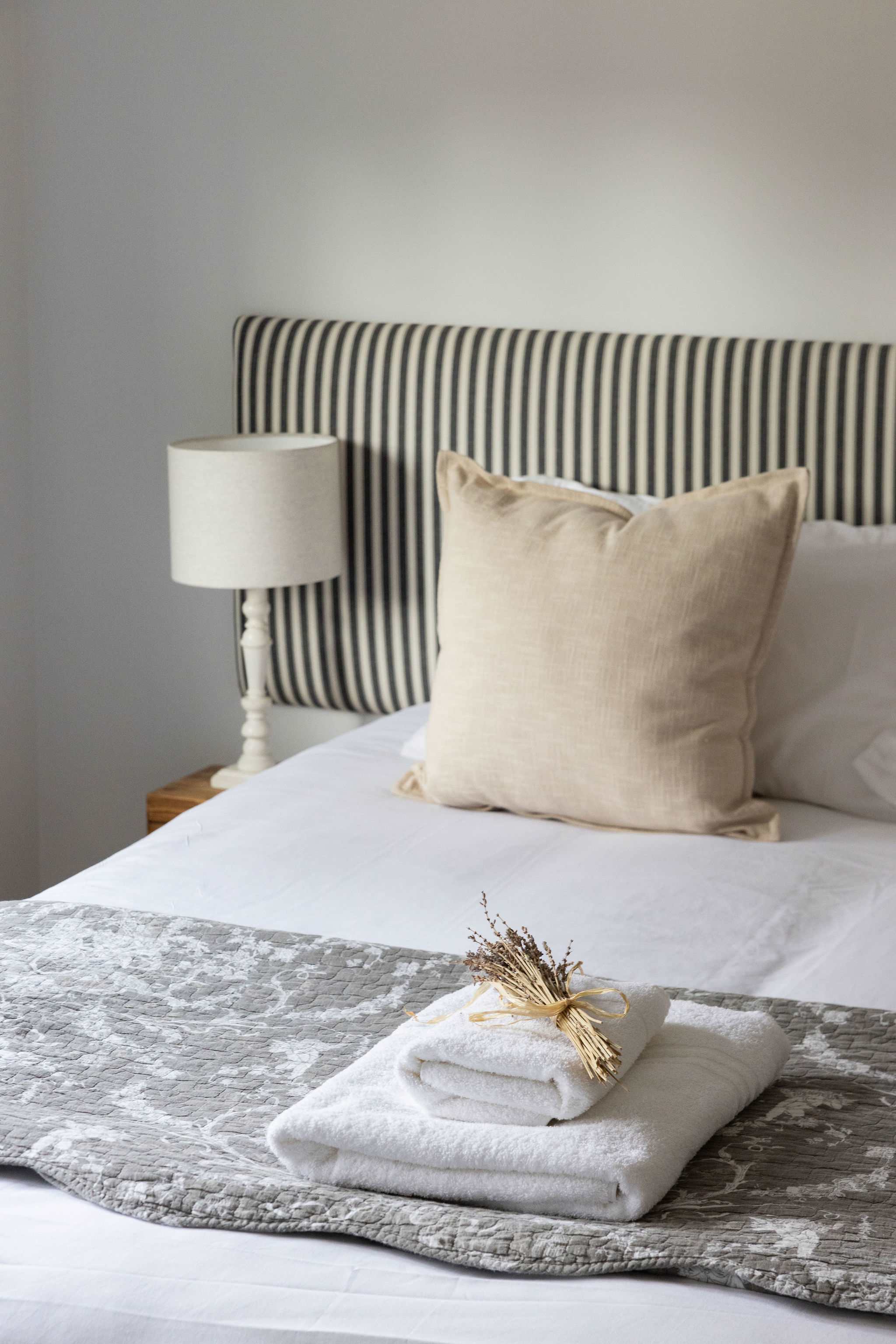 Soft linens and calm neutral tones