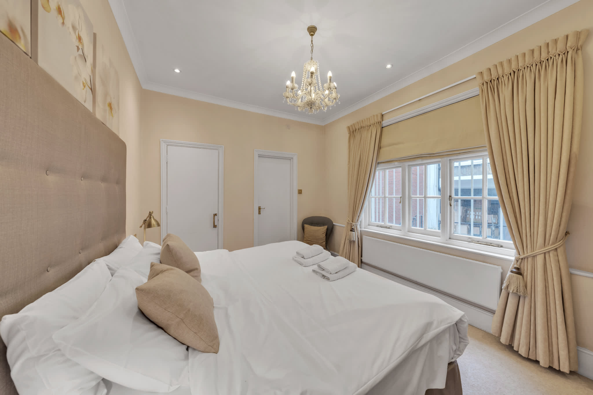 Stylish Mayfair One-Bedroom Retreat in Hertford Street W1J 7SS - Property image 5 - VivreStays