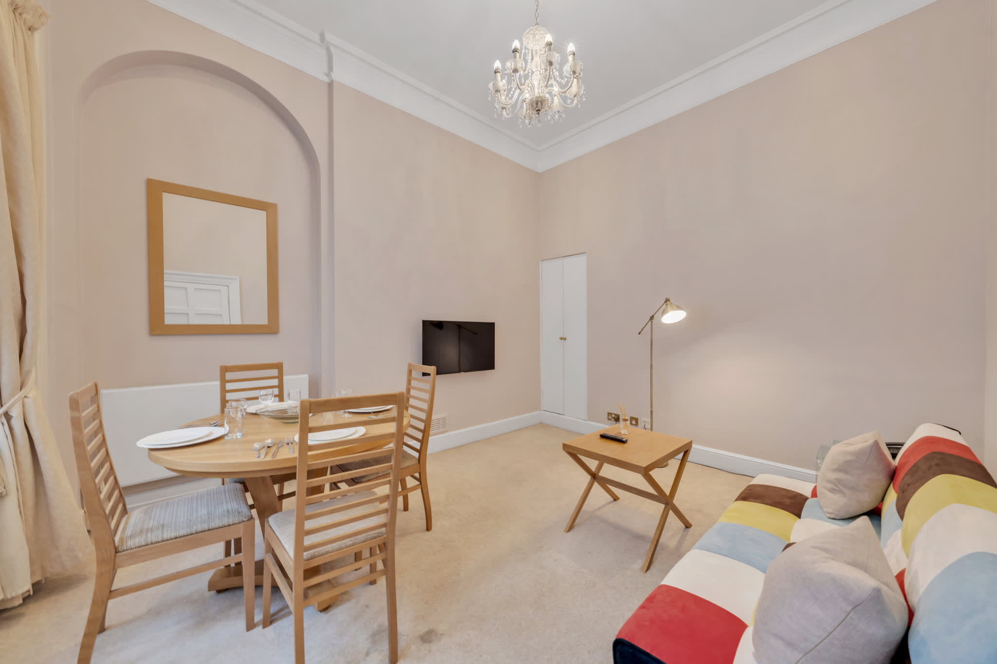 Stylish Mayfair One-Bedroom Retreat in Hertford Street W1J 7SS - Property image 7 - VivreStays