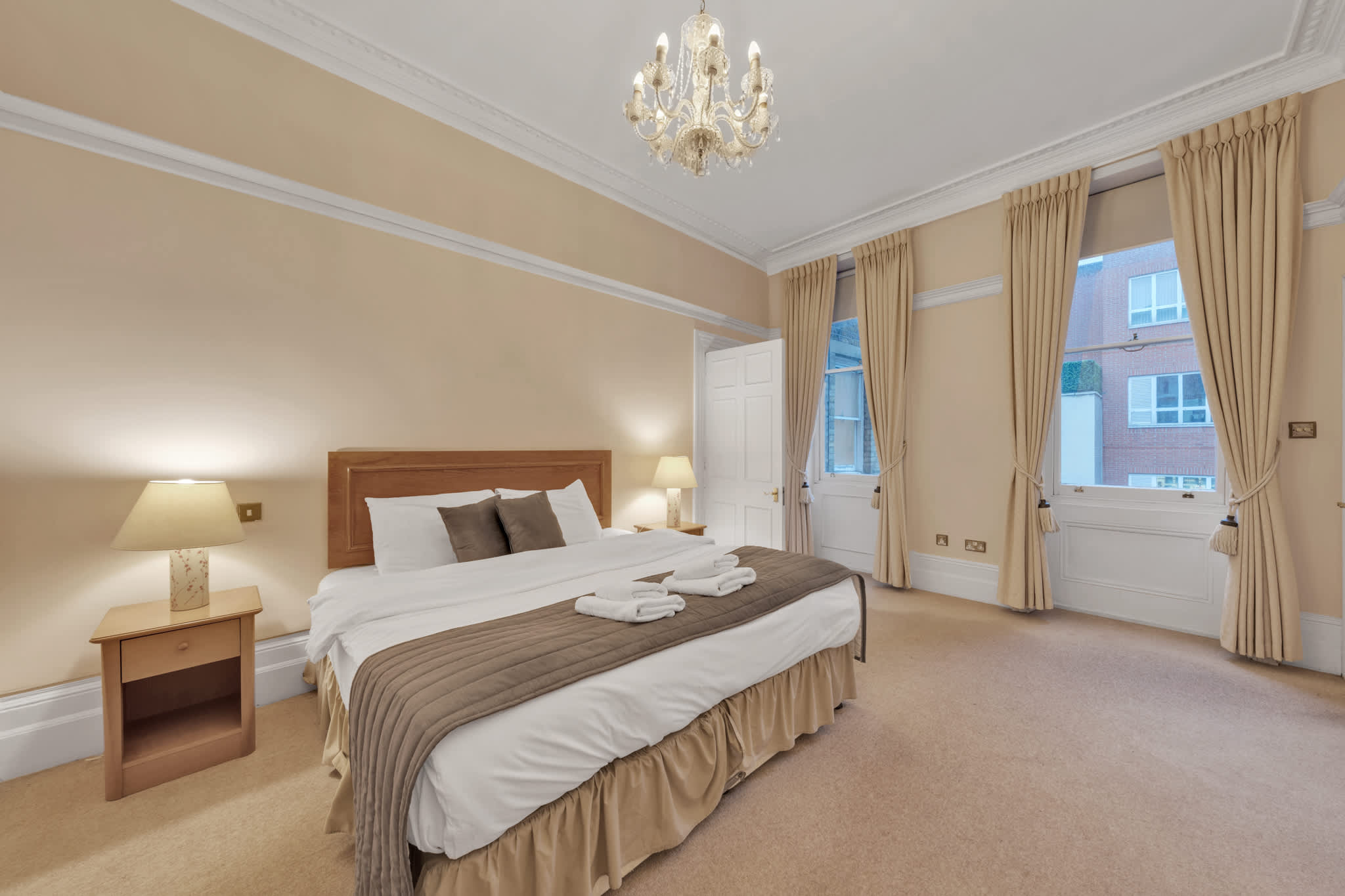 View Spacious Luxury One-Bedroom Mayfair Apartment in Hertford Street W1J 7SS Spacious Luxury One-Bedroom Mayfair Apartment in Hertford Street W1J 7SS - Property image 9 - VivreStays