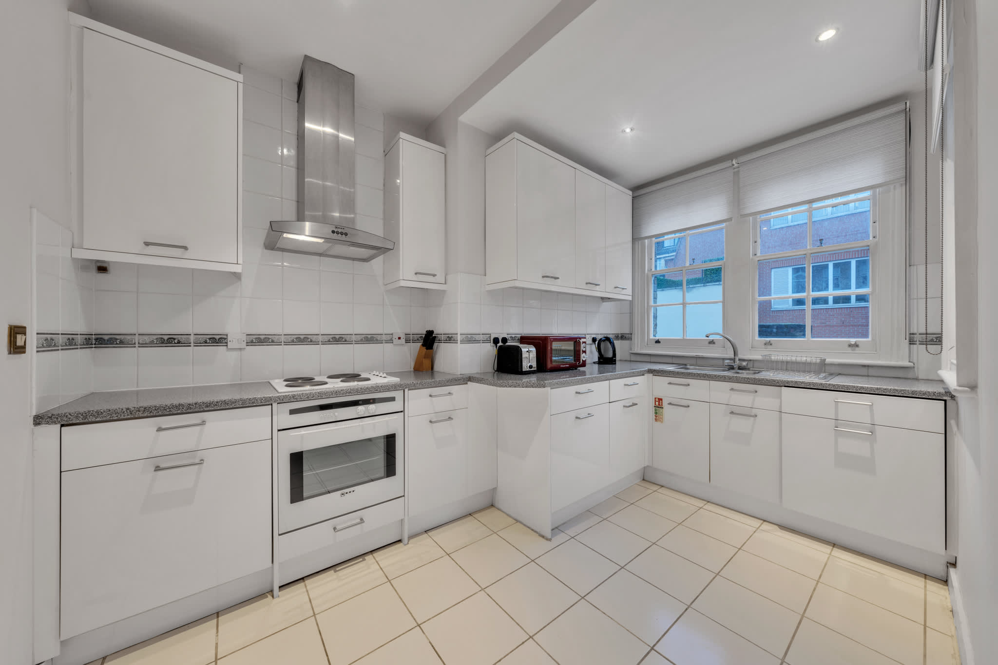 View Spacious Luxury One-Bedroom Mayfair Apartment in Hertford Street W1J 7SS Spacious Luxury One-Bedroom Mayfair Apartment in Hertford Street W1J 7SS - Property image 6 - VivreStays
