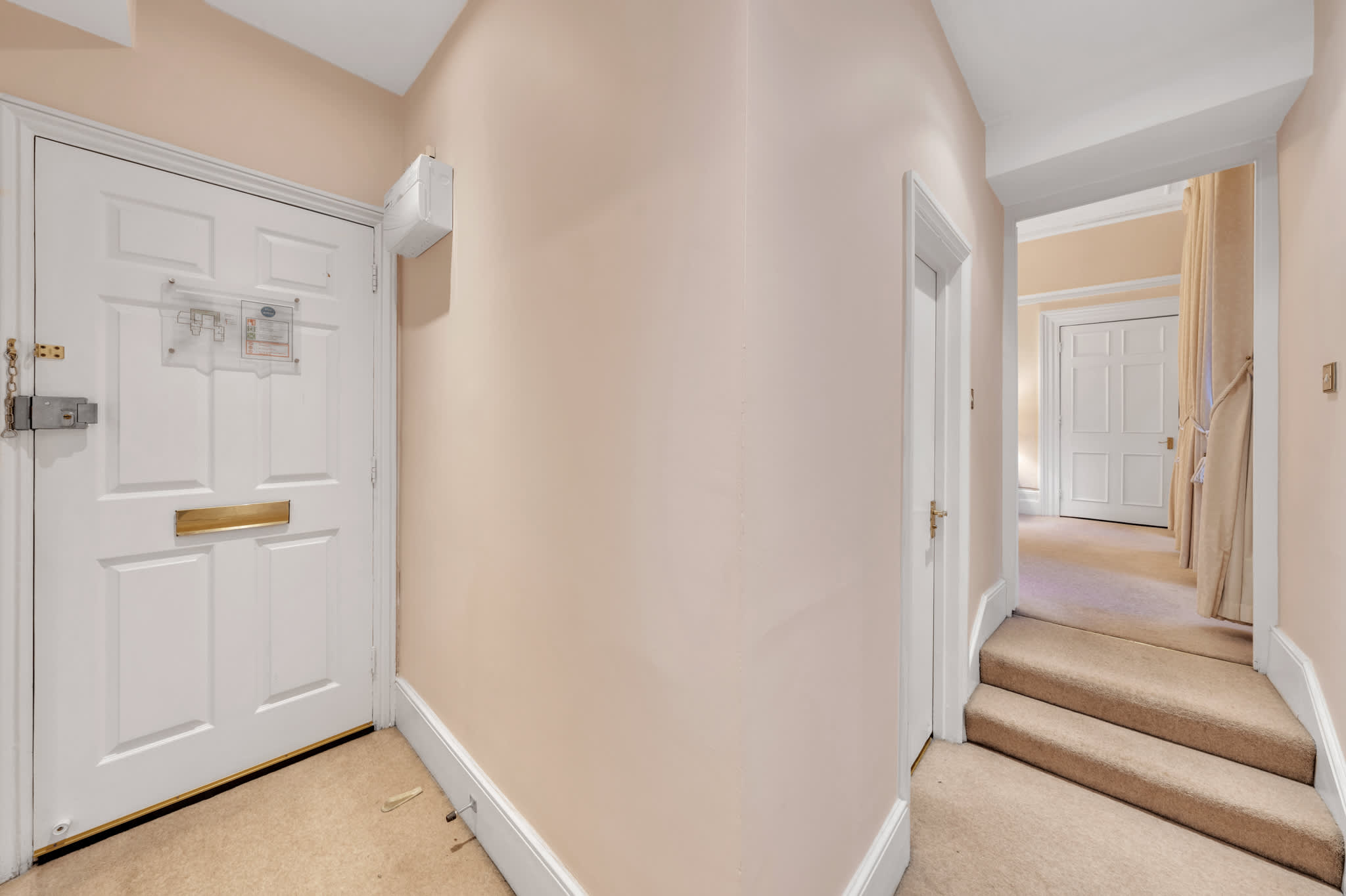 View Spacious Luxury One-Bedroom Mayfair Apartment in Hertford Street W1J 7SS Spacious Luxury One-Bedroom Mayfair Apartment in Hertford Street W1J 7SS - Property image 5 - VivreStays