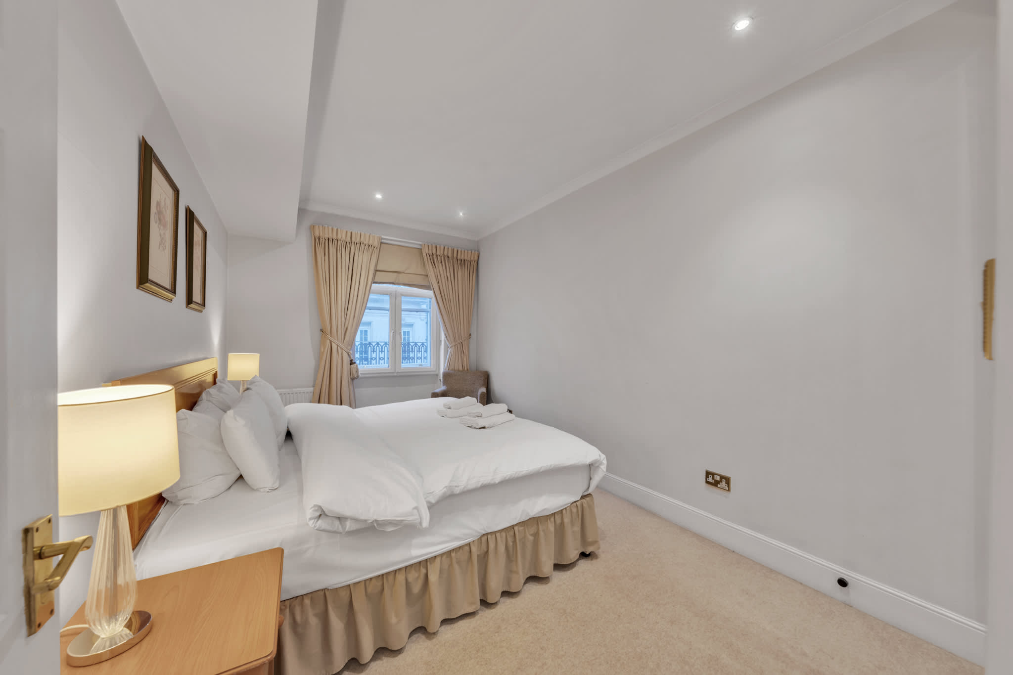 Contemporary One-Bedroom Mayfair Hideaway in Hertford Street W1J 7SS - Property image 7 - VivreStays