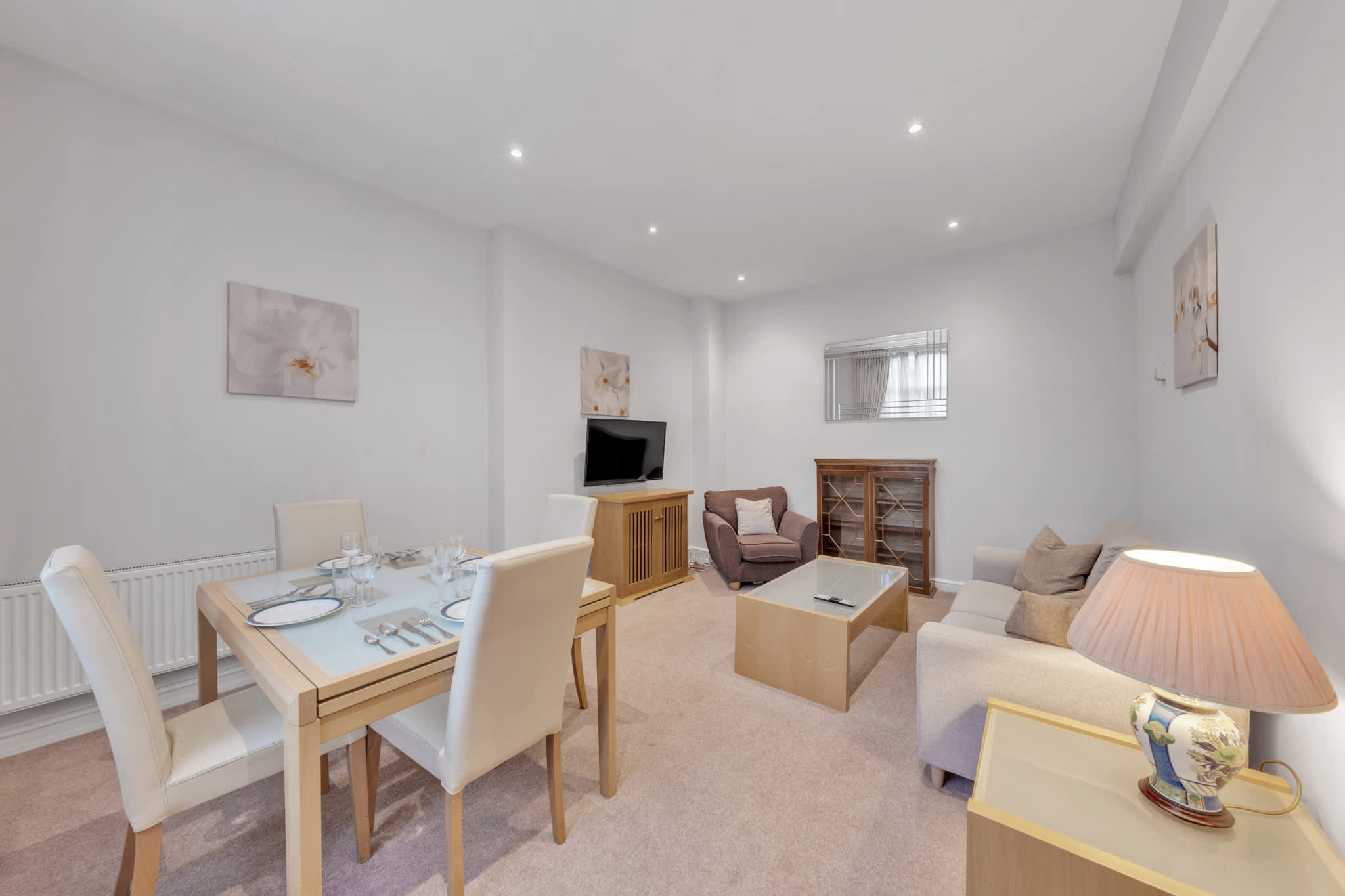 Refined Mayfair One-Bedroom Living in Hertford Street W1J 7SS - Property image 6 - VivreStays