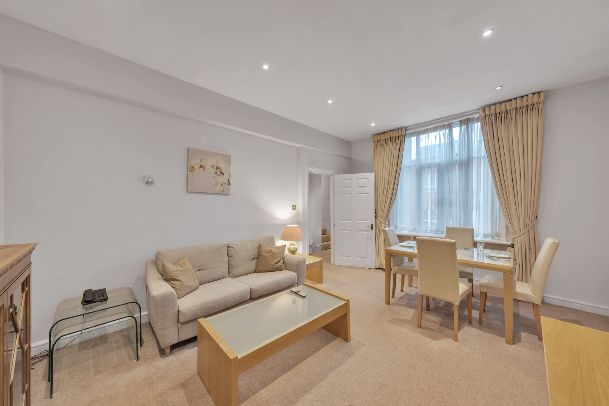 Refined Mayfair One-Bedroom Living in Hertford Street W1J 7SS - Property image 7 - VivreStays
