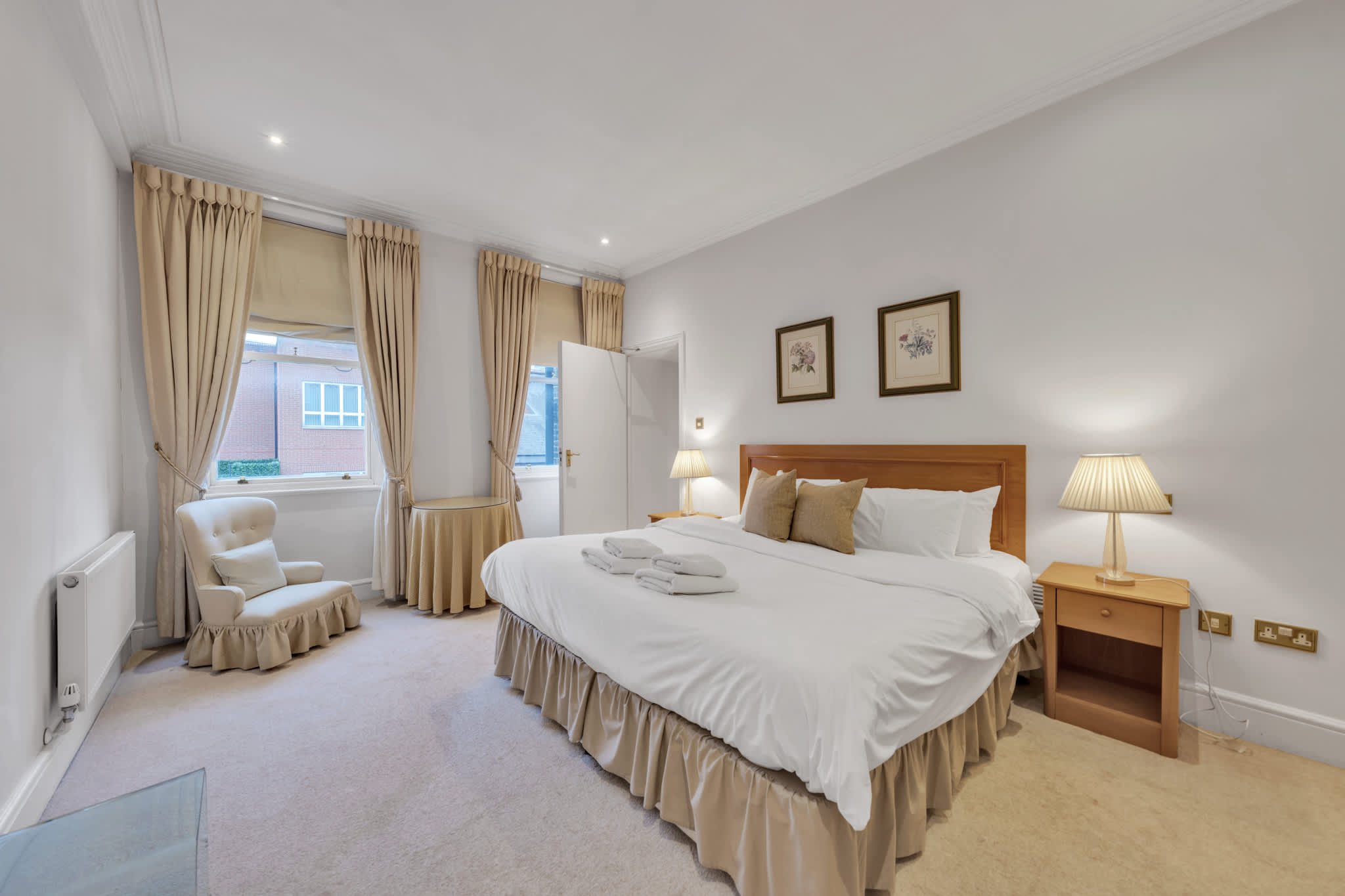 Refined Mayfair One-Bedroom Living in Hertford Street W1J 7SS - Property image 2 - VivreStays