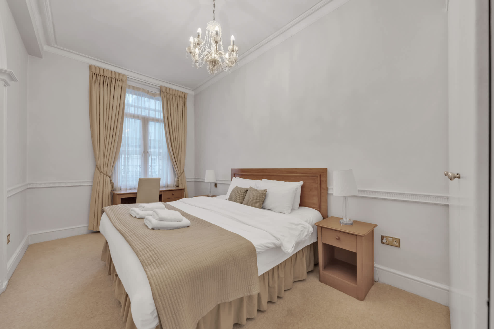 Boutique Mayfair One-Bedroom Suite in Hertford Street W1J 7SS - Property image 4 - VivreStays