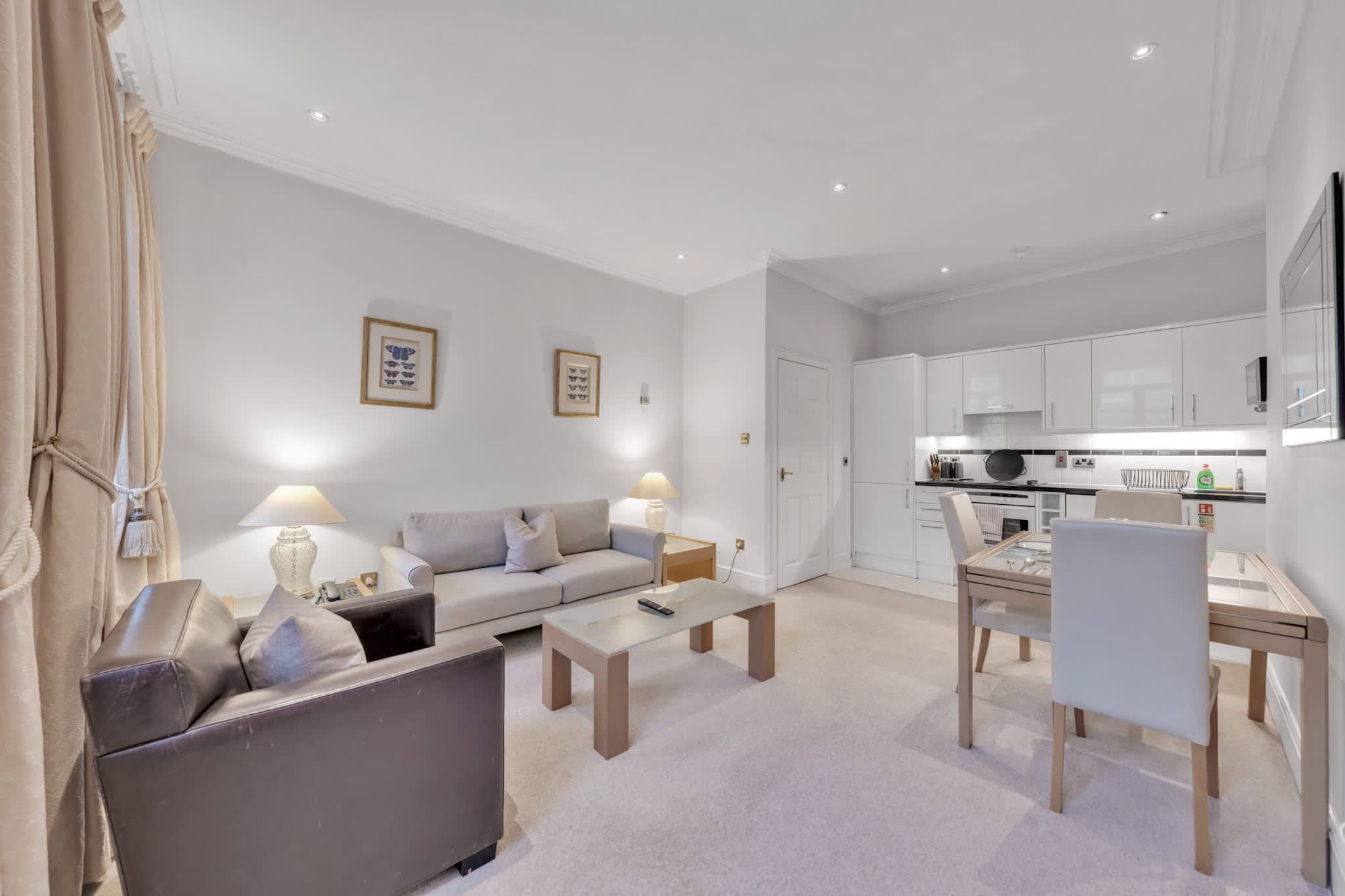 View Executive One-Bedroom Mayfair Residence in Hertford Street W1J 7SS Executive One-Bedroom Mayfair Residence in Hertford Street W1J 7SS - Property image 3 - VivreStays