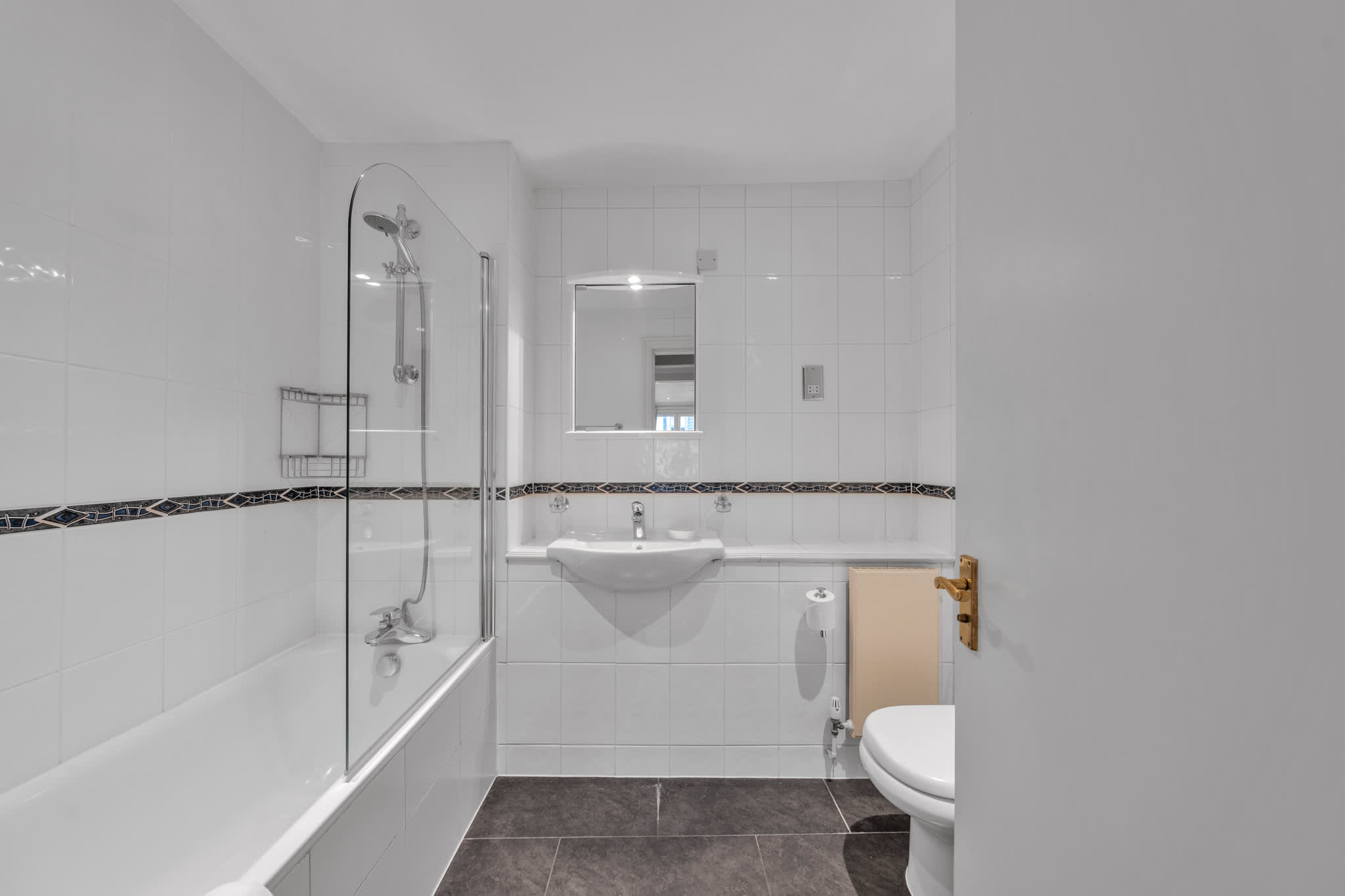 Elegant Two-Bedroom Mayfair Residence in Hertford Street W1J 7SS - Property image 13 - VivreStays