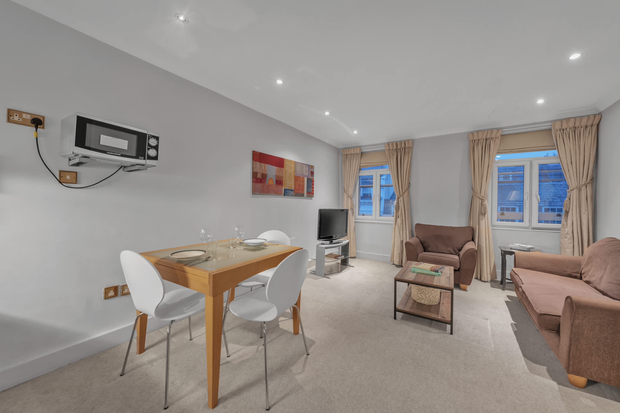 Modern Mayfair One-Bedroom Urban Retreat in Hertford Street W1J 7SS - Property image 5 - VivreStays