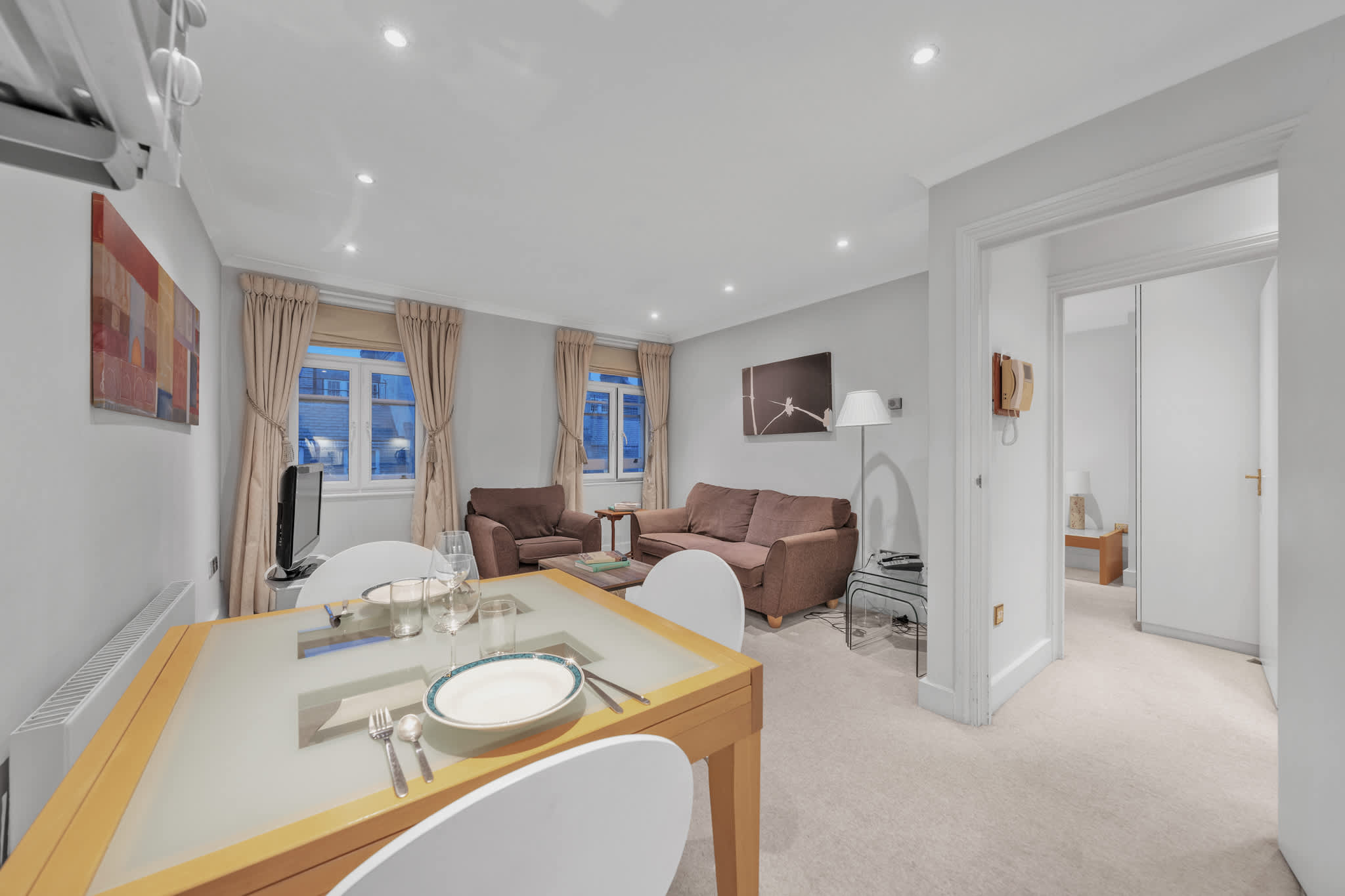 Modern Mayfair One-Bedroom Urban Retreat in Hertford Street W1J 7SS - Property image 8 - VivreStays
