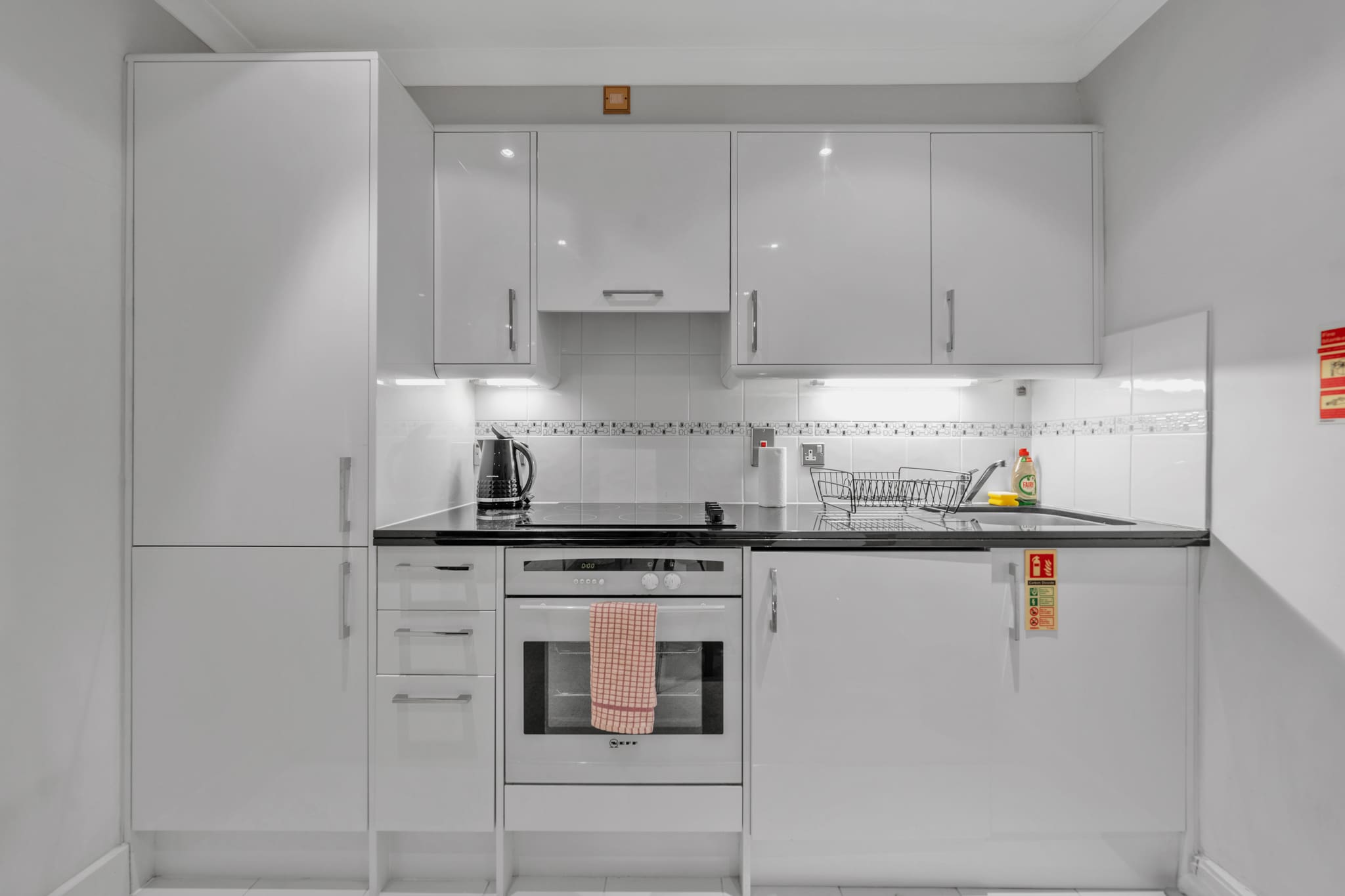 Modern Mayfair One-Bedroom Urban Retreat in Hertford Street W1J 7SS - Property image 9 - VivreStays