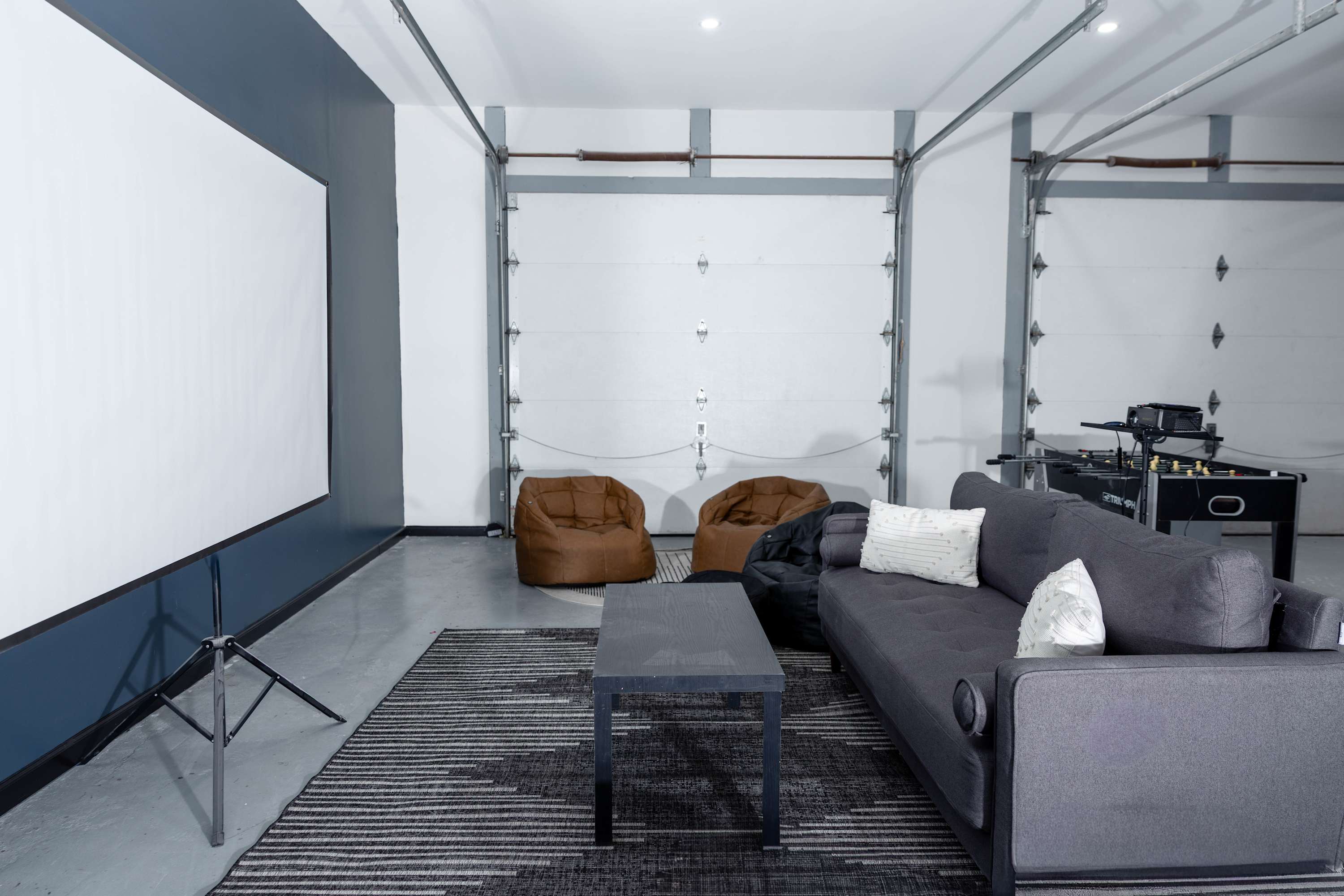 Hot Tub, Game Room, Fire Pit | Black Creek Lodge